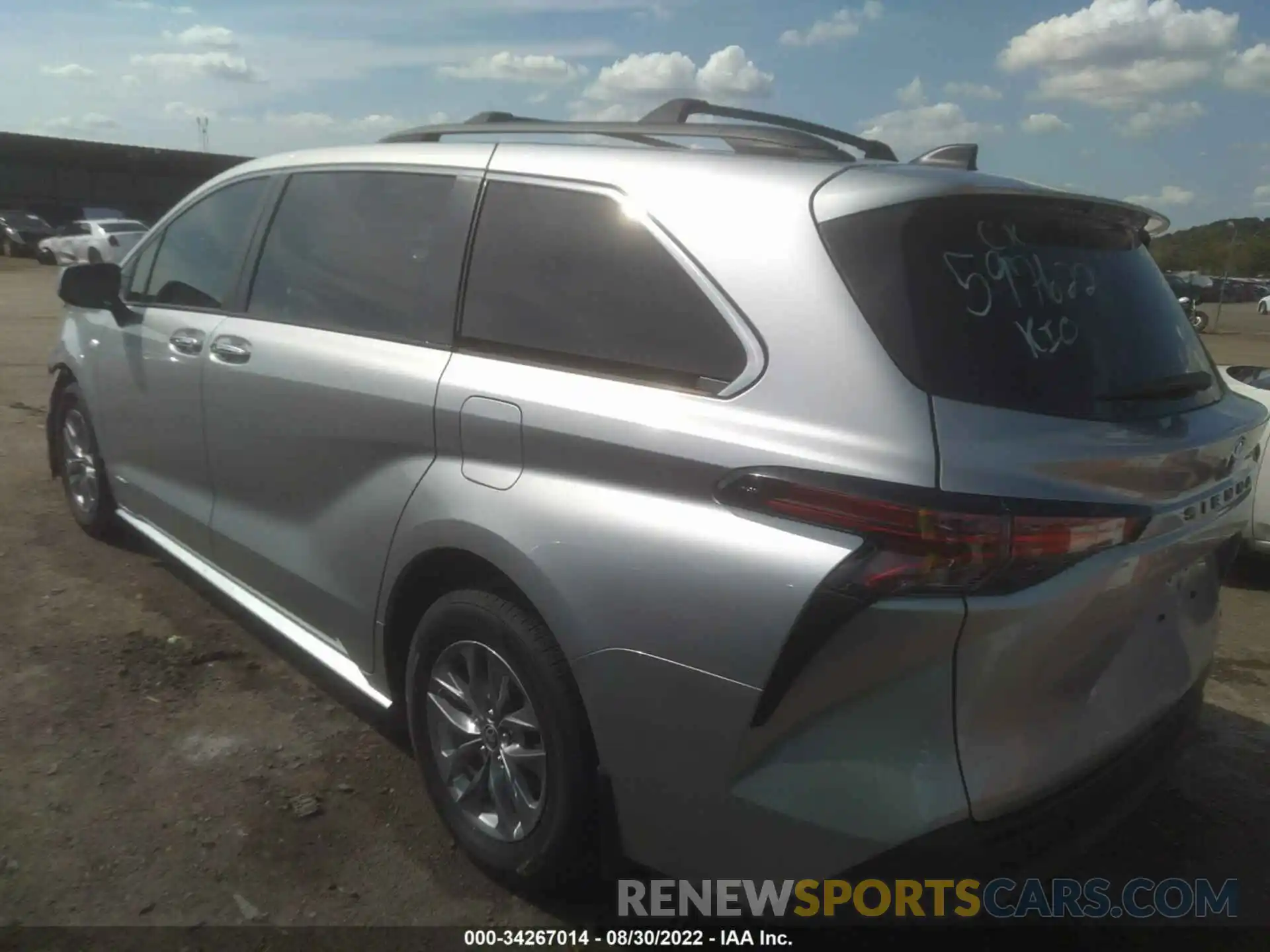 3 Photograph of a damaged car 5TDYRKEC9MS061468 TOYOTA SIENNA 2021