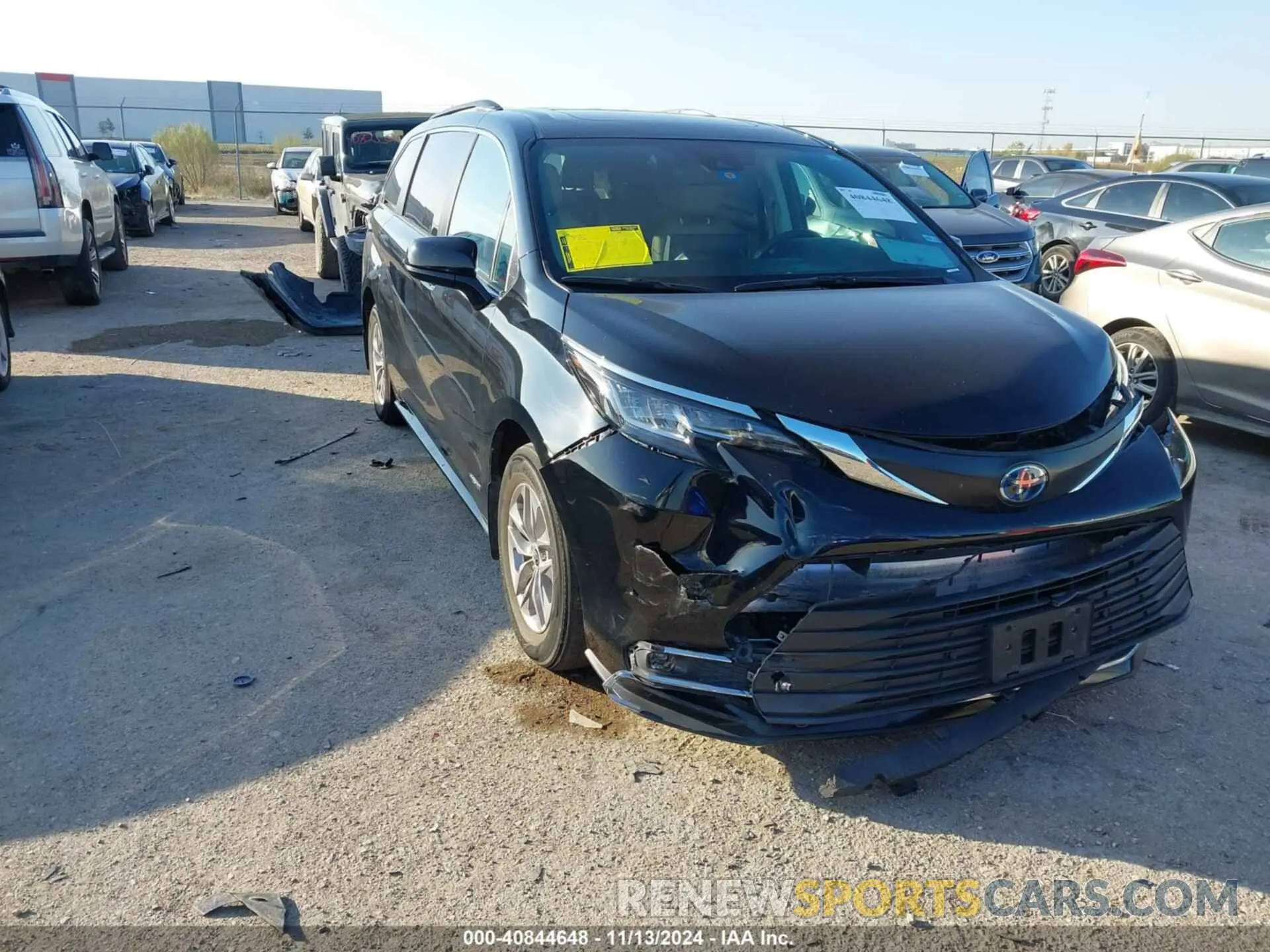 1 Photograph of a damaged car 5TDYRKECXMS068719 TOYOTA SIENNA 2021