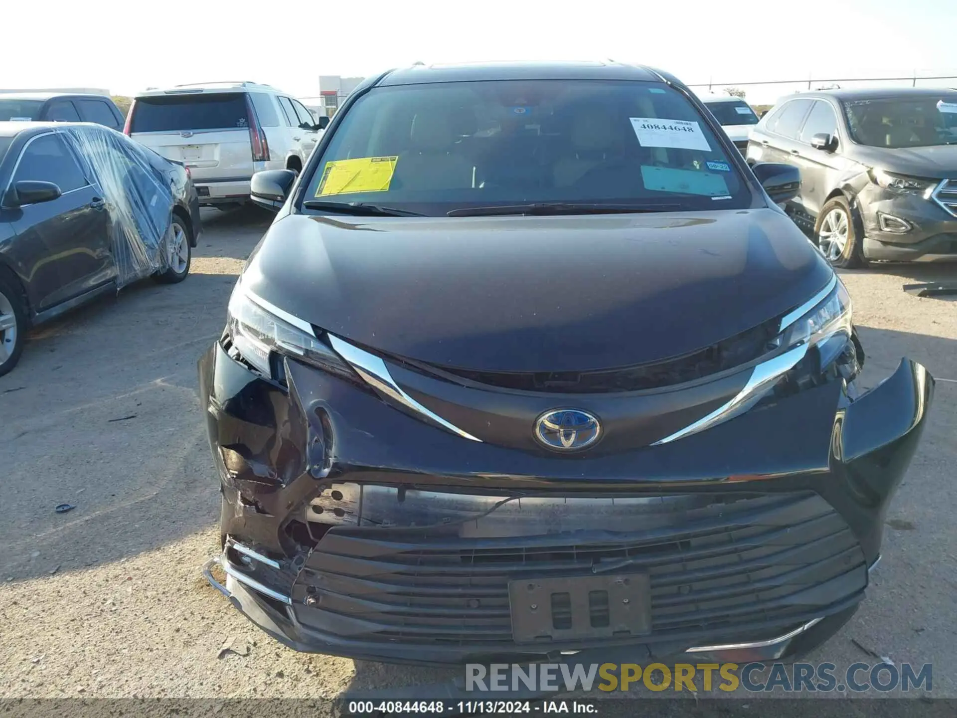 12 Photograph of a damaged car 5TDYRKECXMS068719 TOYOTA SIENNA 2021