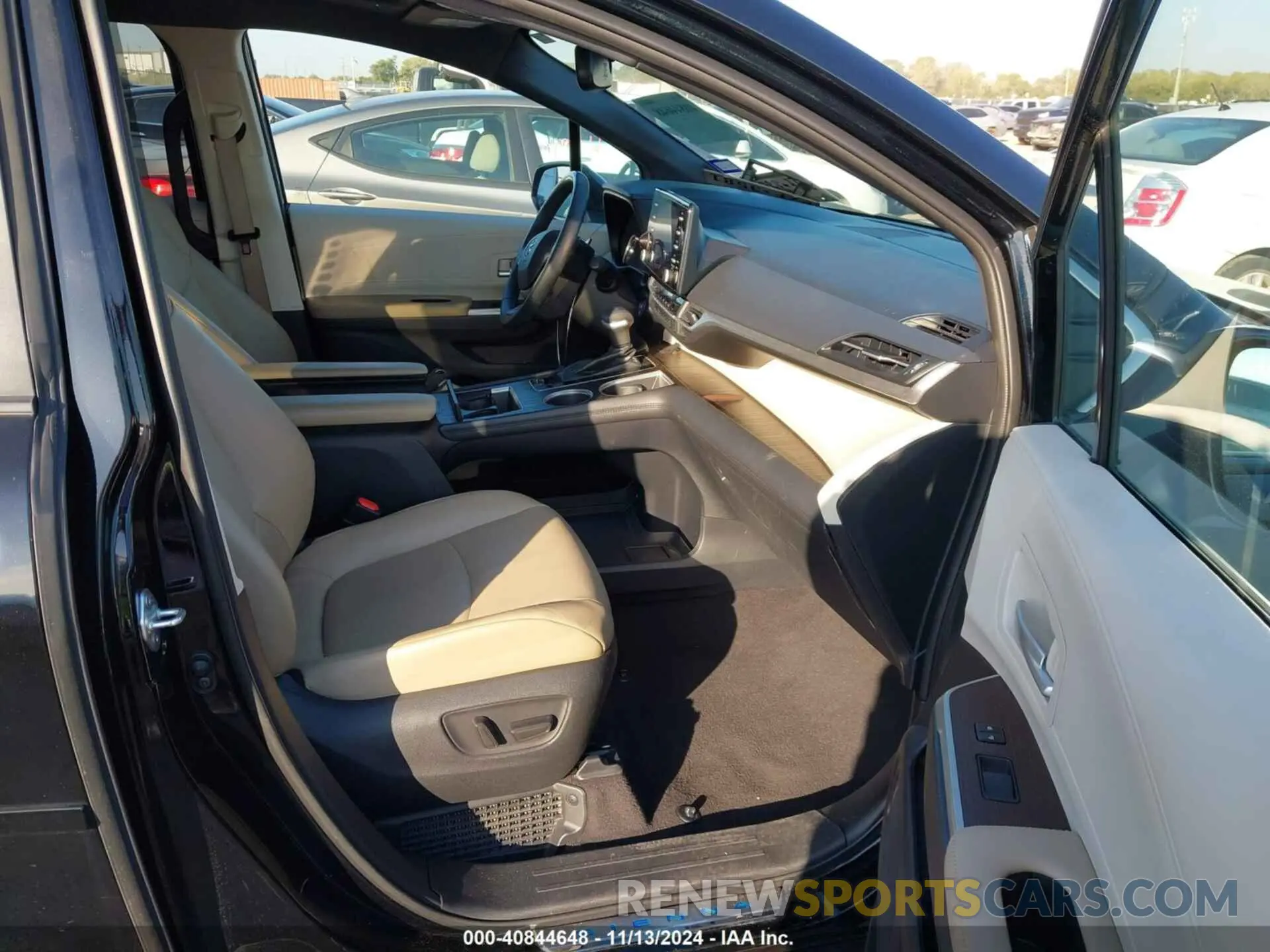 5 Photograph of a damaged car 5TDYRKECXMS068719 TOYOTA SIENNA 2021