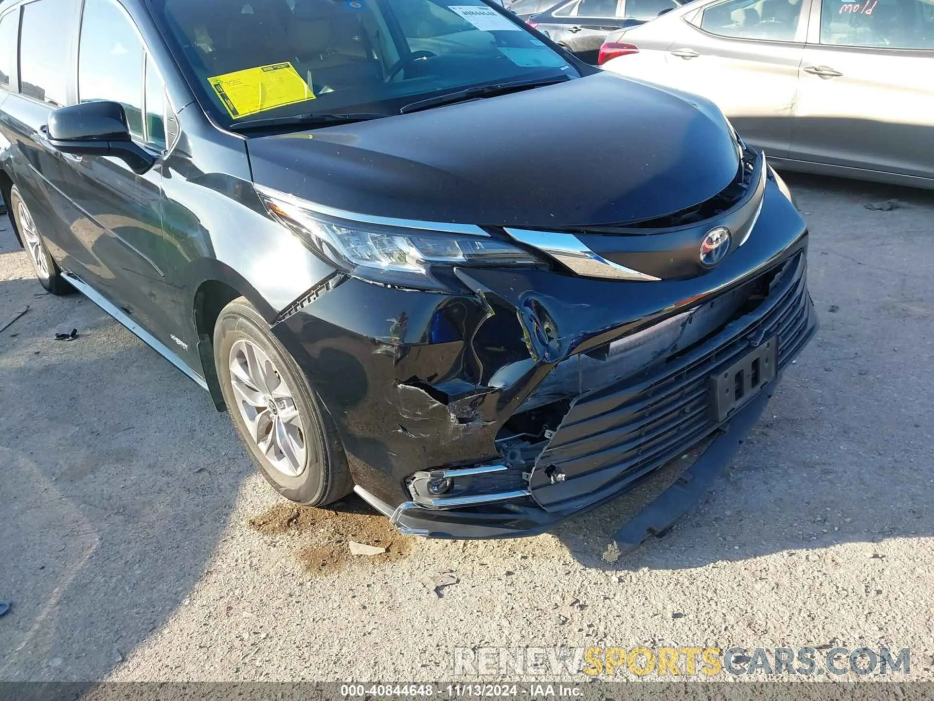 6 Photograph of a damaged car 5TDYRKECXMS068719 TOYOTA SIENNA 2021