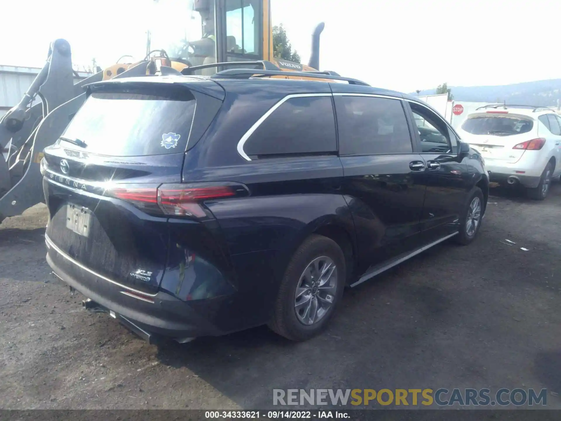 4 Photograph of a damaged car 5TDYSKFC0MS035697 TOYOTA SIENNA 2021