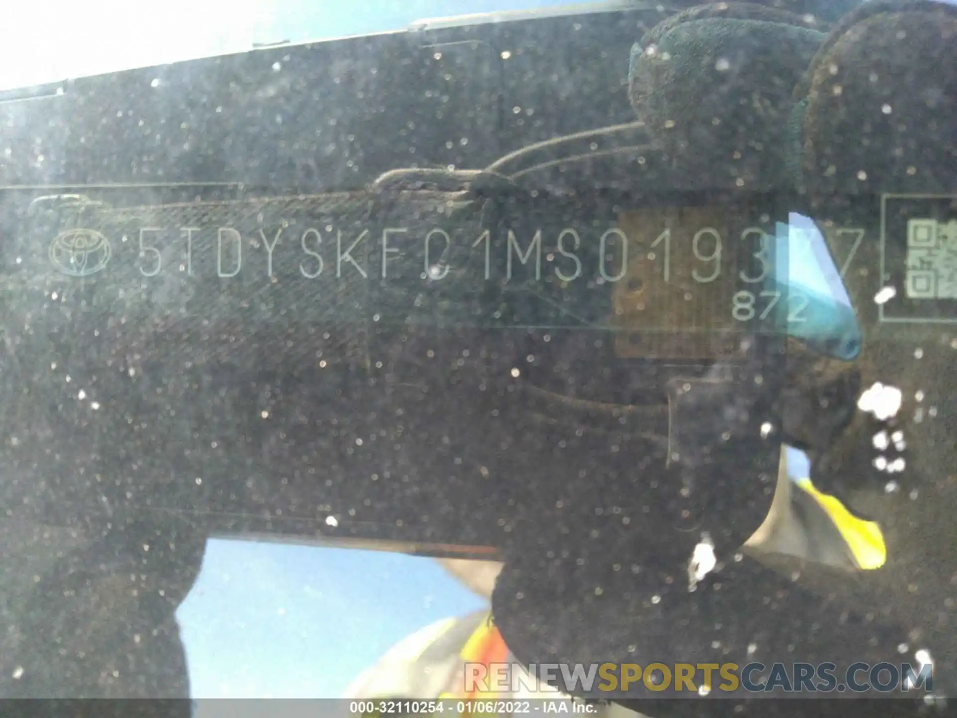 9 Photograph of a damaged car 5TDYSKFC1MS019377 TOYOTA SIENNA 2021