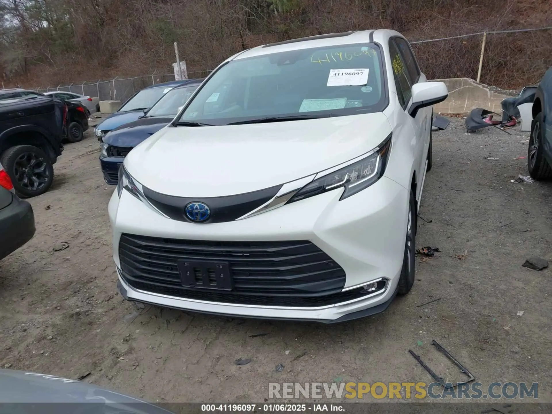 13 Photograph of a damaged car 5TDYSKFC5MS007183 TOYOTA SIENNA 2021