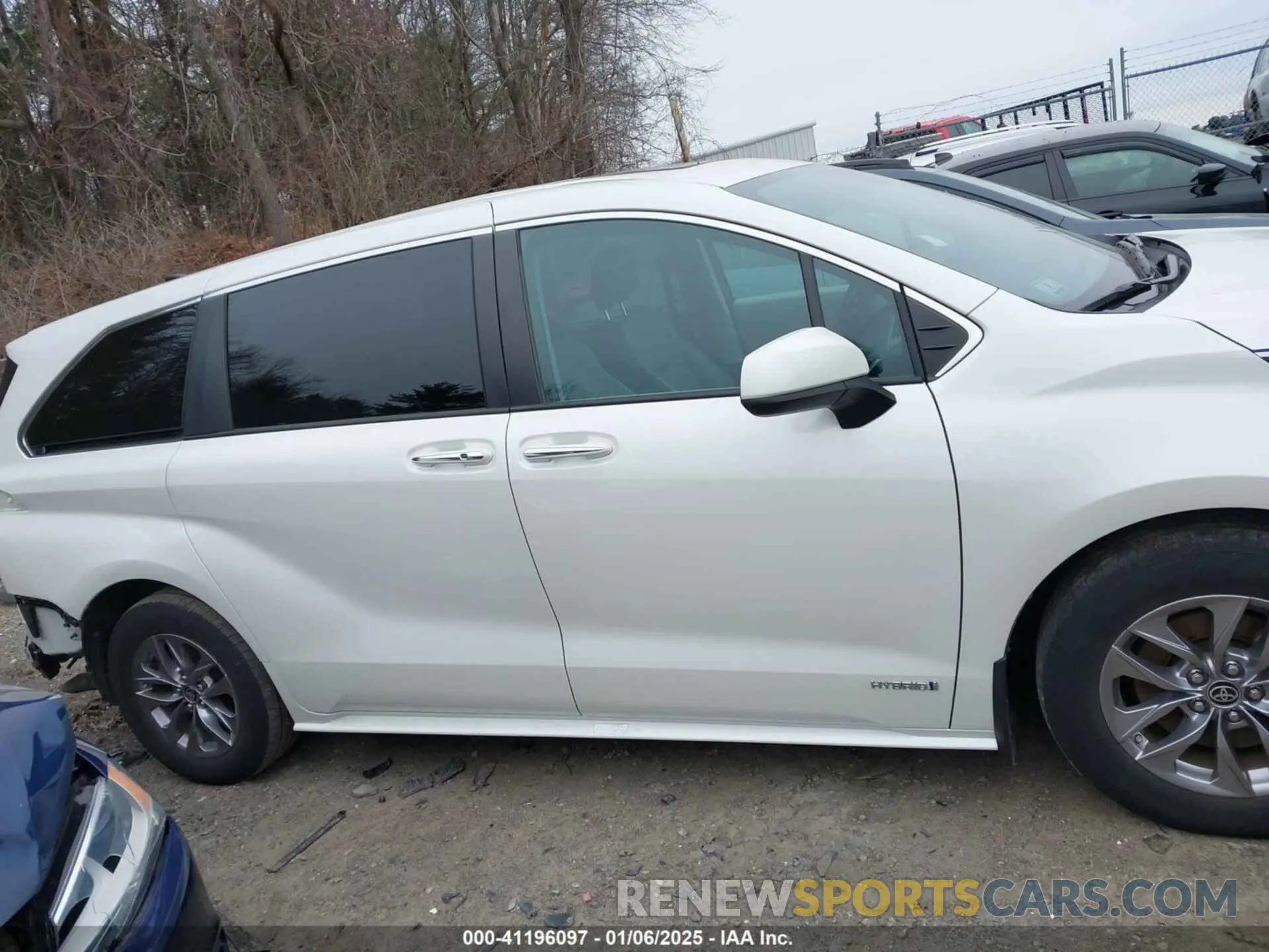 14 Photograph of a damaged car 5TDYSKFC5MS007183 TOYOTA SIENNA 2021