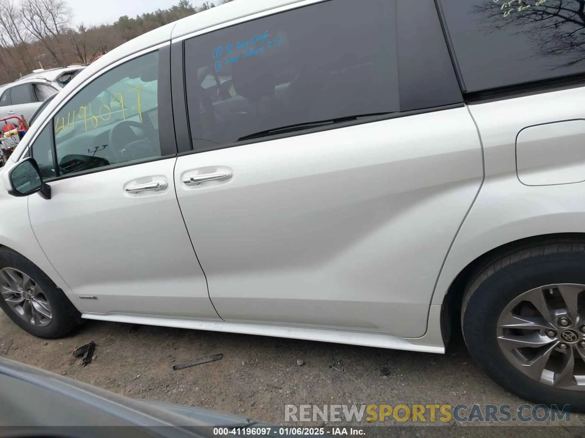 15 Photograph of a damaged car 5TDYSKFC5MS007183 TOYOTA SIENNA 2021