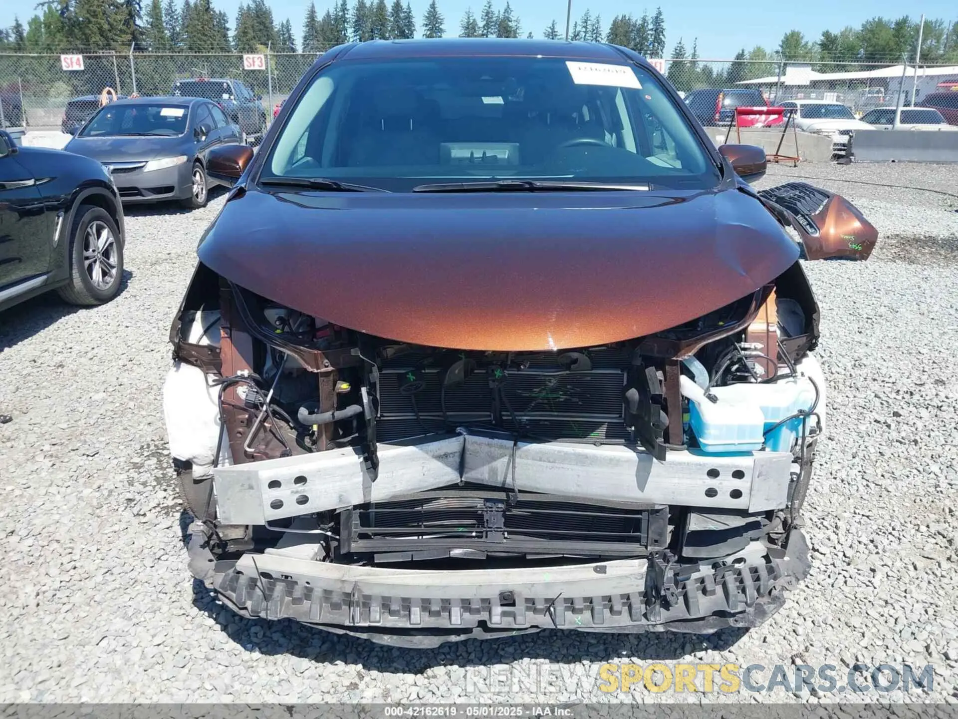13 Photograph of a damaged car 5TDYSKFC9MS002567 TOYOTA SIENNA 2021