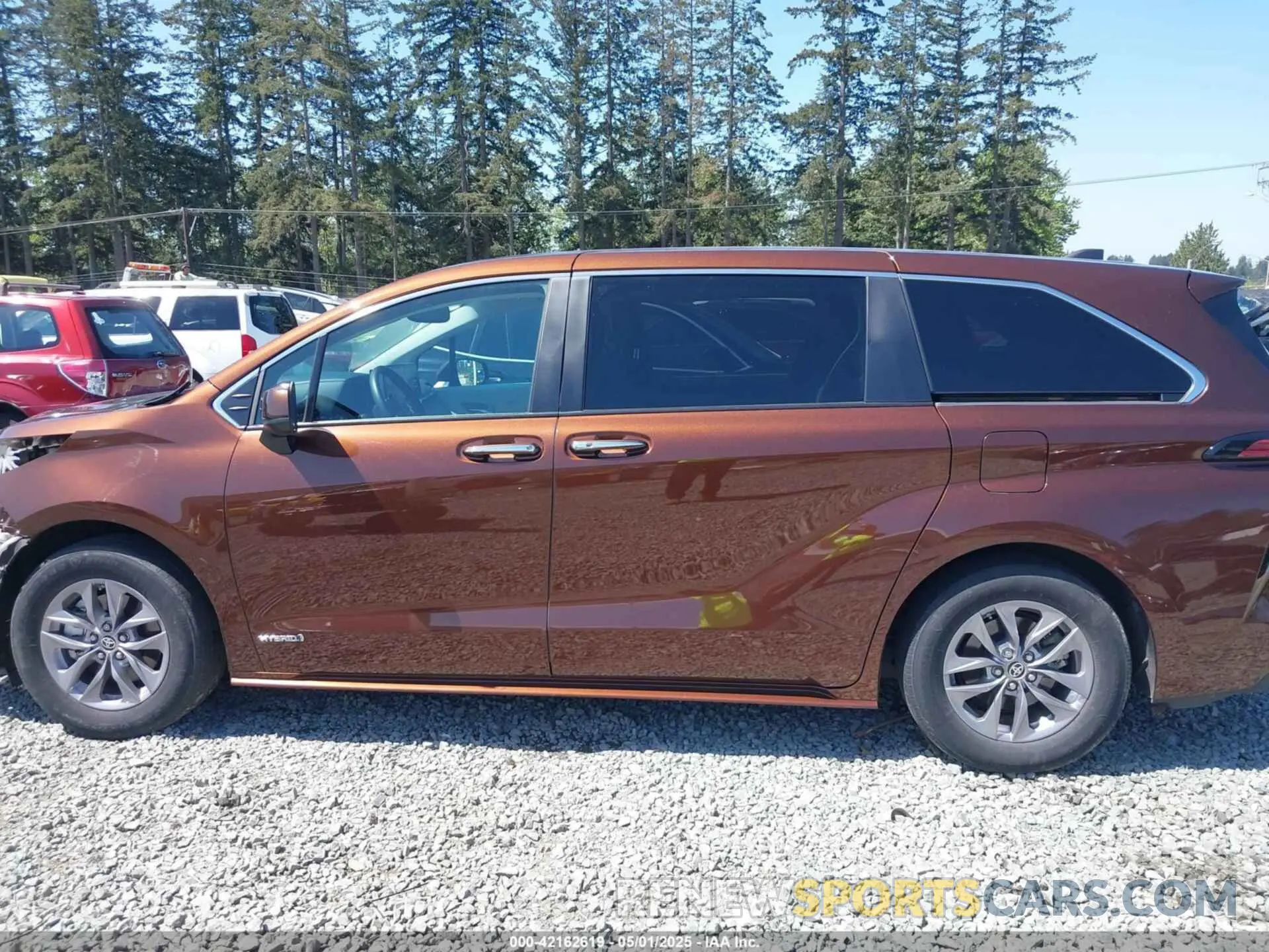 15 Photograph of a damaged car 5TDYSKFC9MS002567 TOYOTA SIENNA 2021