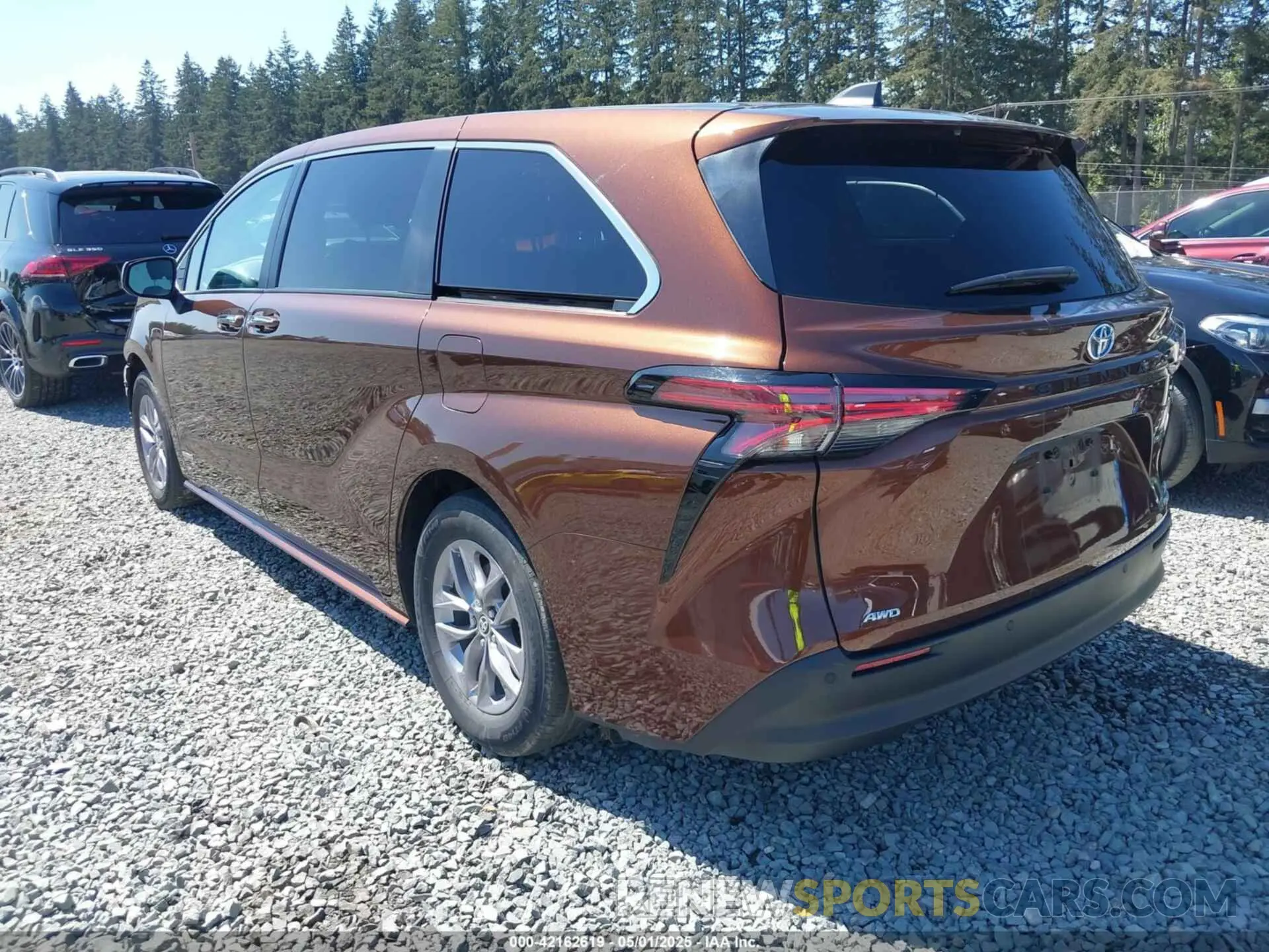 3 Photograph of a damaged car 5TDYSKFC9MS002567 TOYOTA SIENNA 2021