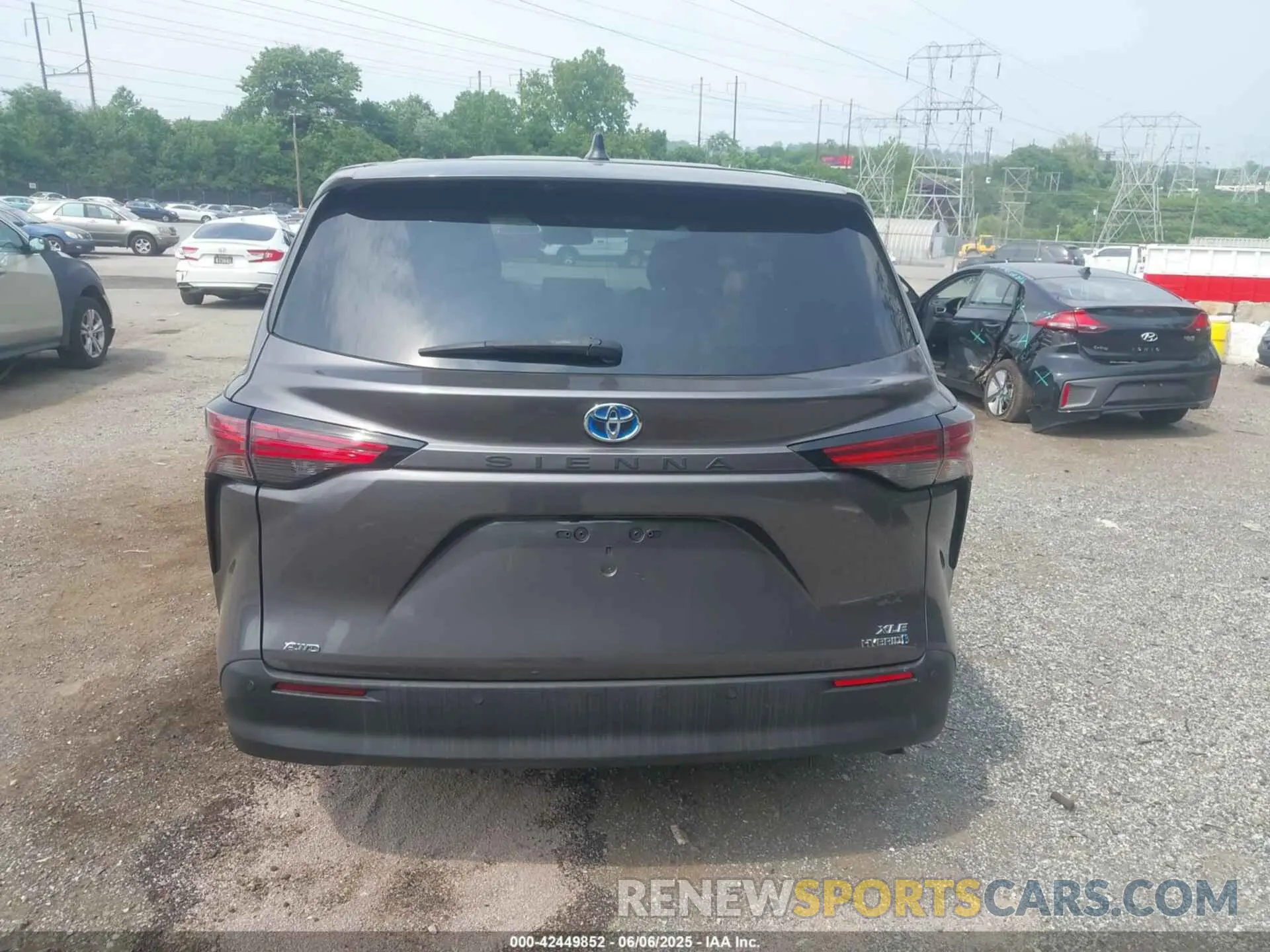 16 Photograph of a damaged car 5TDYSKFC9MS014413 TOYOTA SIENNA 2021