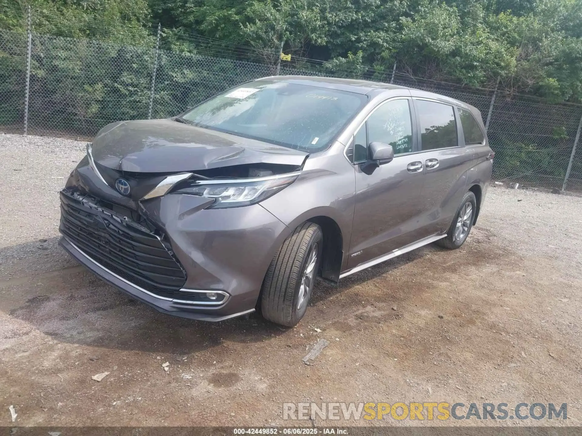 2 Photograph of a damaged car 5TDYSKFC9MS014413 TOYOTA SIENNA 2021