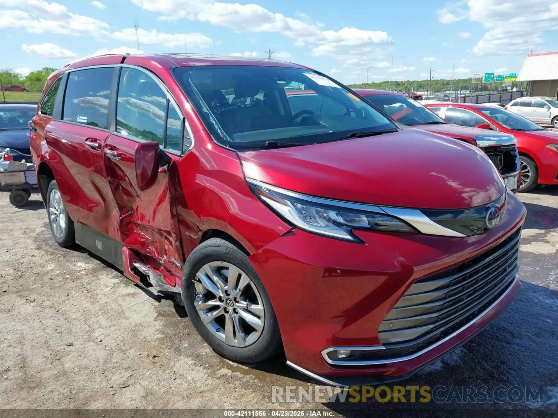 1 Photograph of a damaged car 5TDZRKEC0MS038956 TOYOTA SIENNA 2021