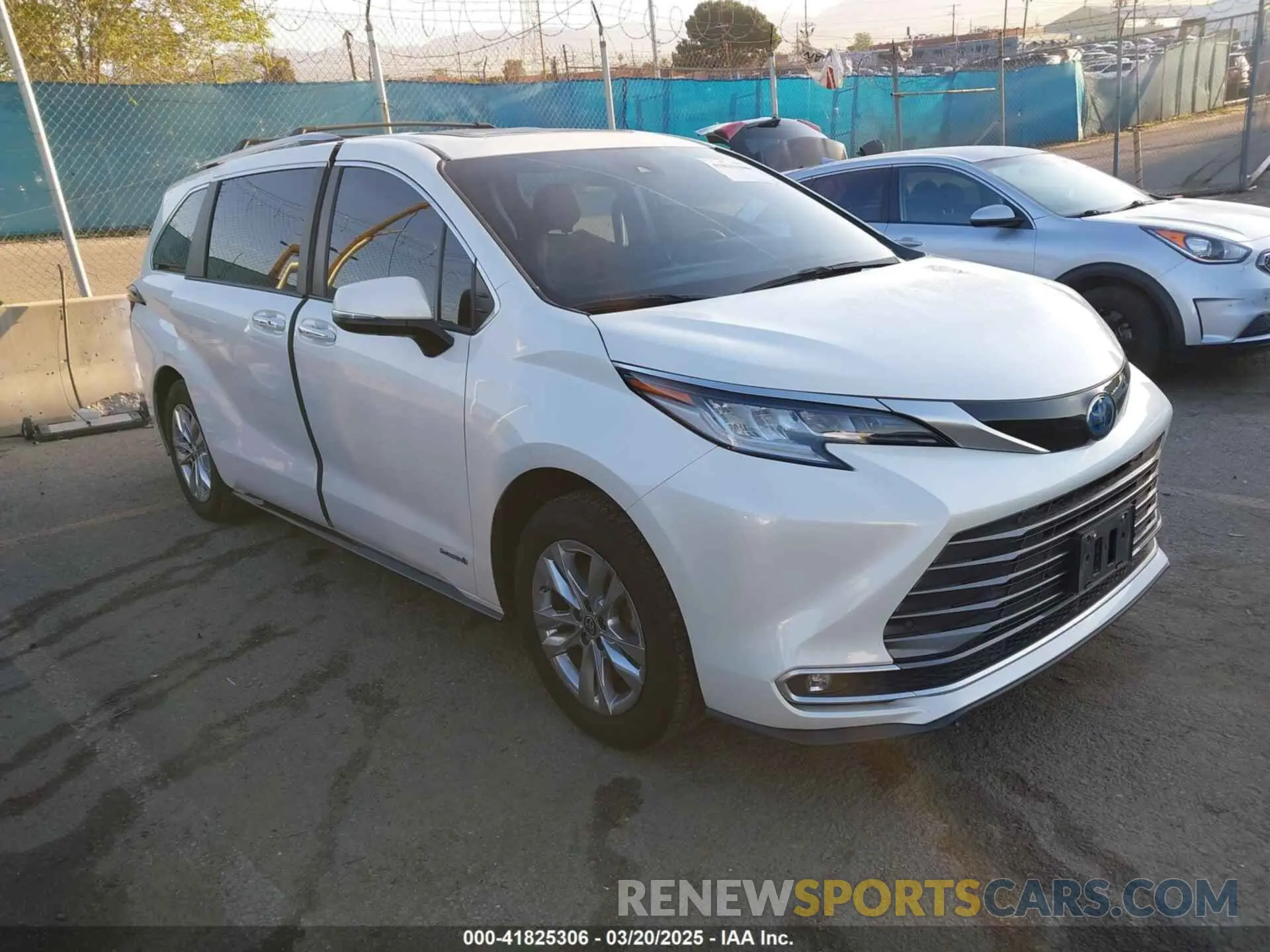 1 Photograph of a damaged car 5TDZRKEC1MS025276 TOYOTA SIENNA 2021