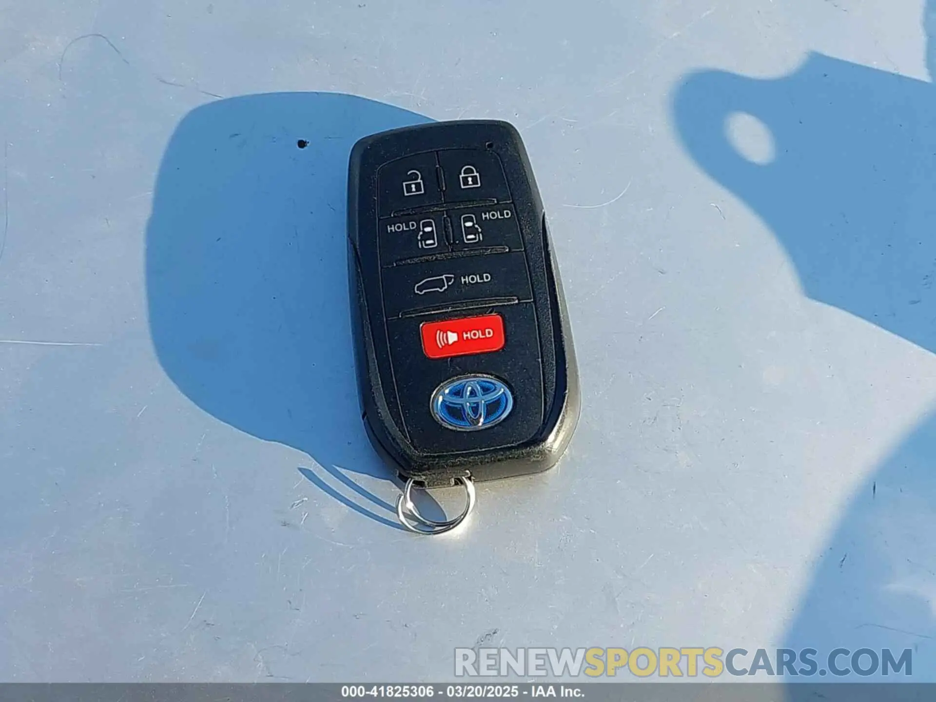 11 Photograph of a damaged car 5TDZRKEC1MS025276 TOYOTA SIENNA 2021