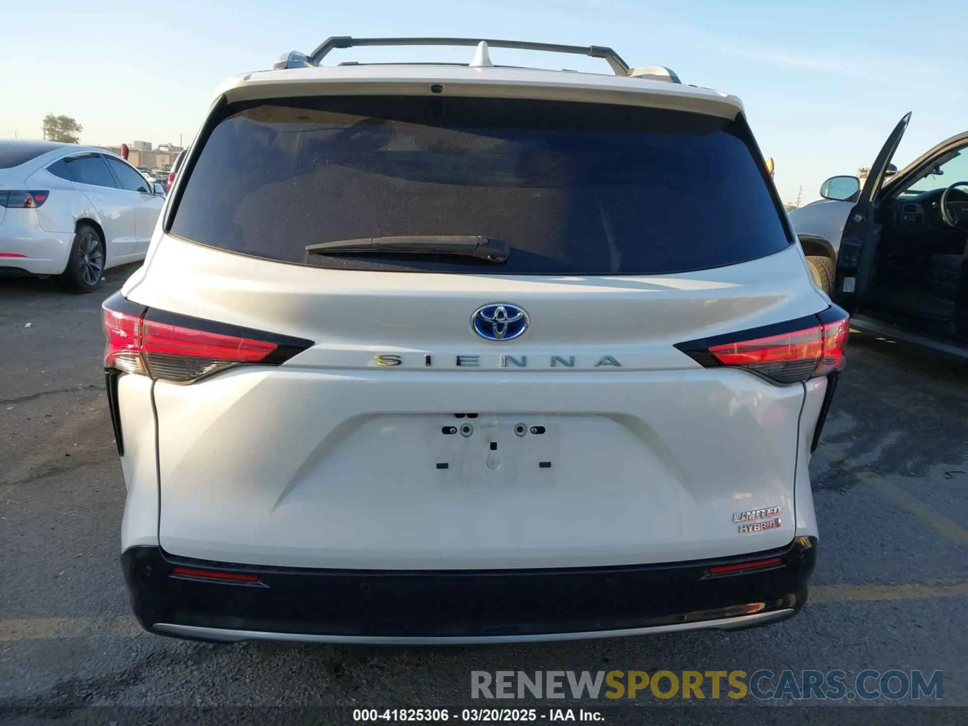 16 Photograph of a damaged car 5TDZRKEC1MS025276 TOYOTA SIENNA 2021