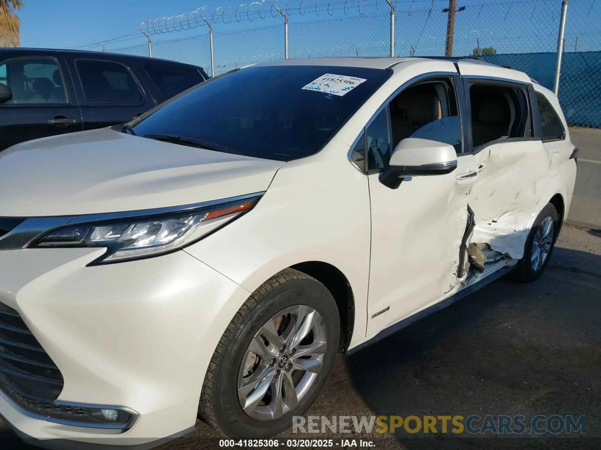 6 Photograph of a damaged car 5TDZRKEC1MS025276 TOYOTA SIENNA 2021