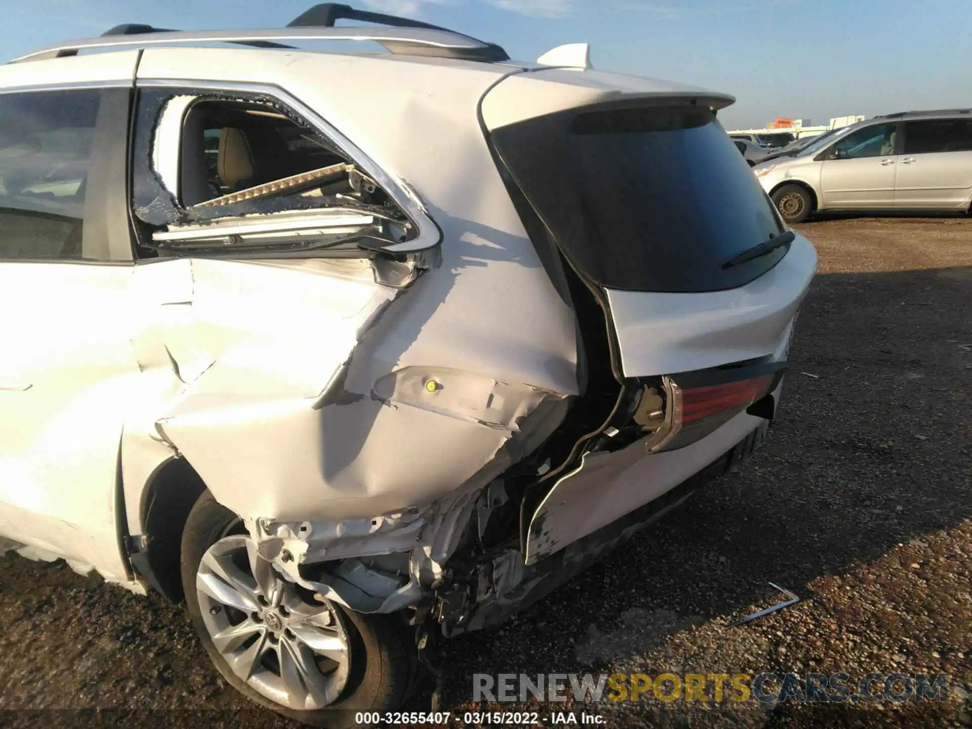 6 Photograph of a damaged car 5TDZRKEC5MS037091 TOYOTA SIENNA 2021