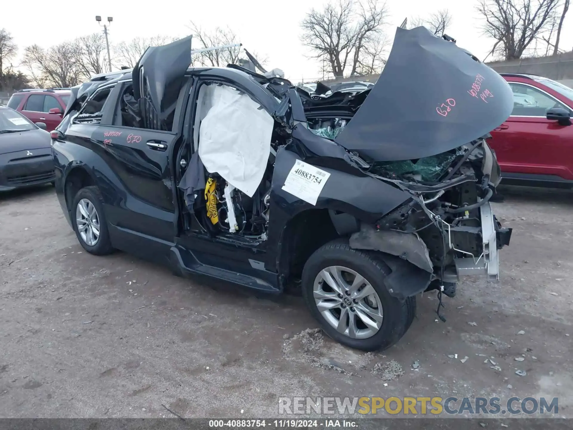 1 Photograph of a damaged car 5TDZRKEC6MS042879 TOYOTA SIENNA 2021