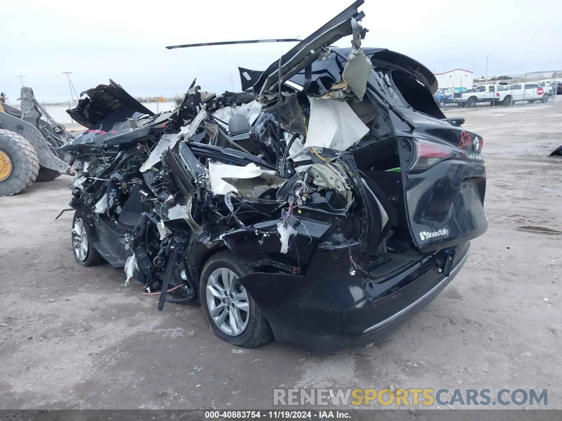 3 Photograph of a damaged car 5TDZRKEC6MS042879 TOYOTA SIENNA 2021