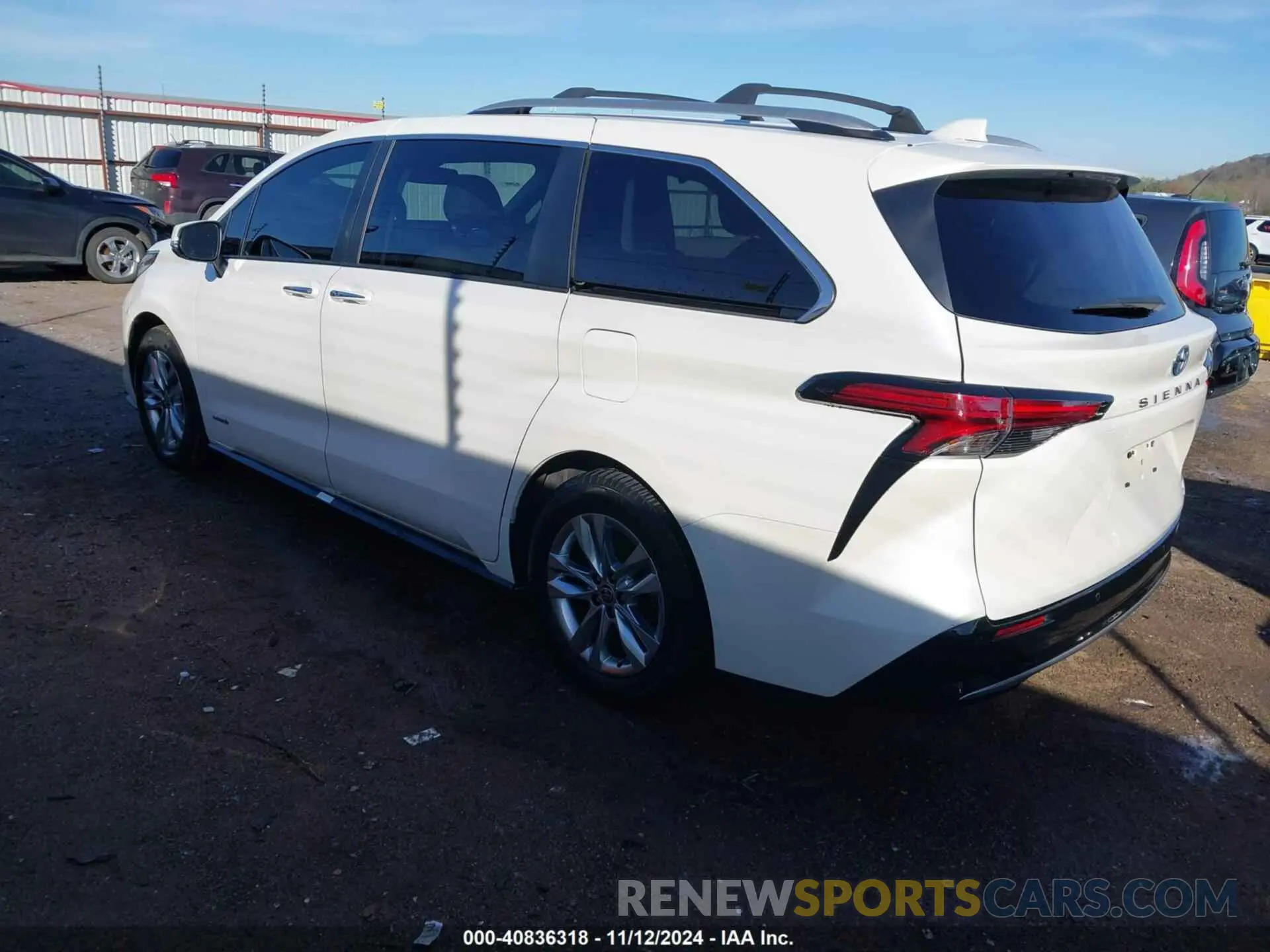 3 Photograph of a damaged car 5TDZRKEC7MS038159 TOYOTA SIENNA 2021