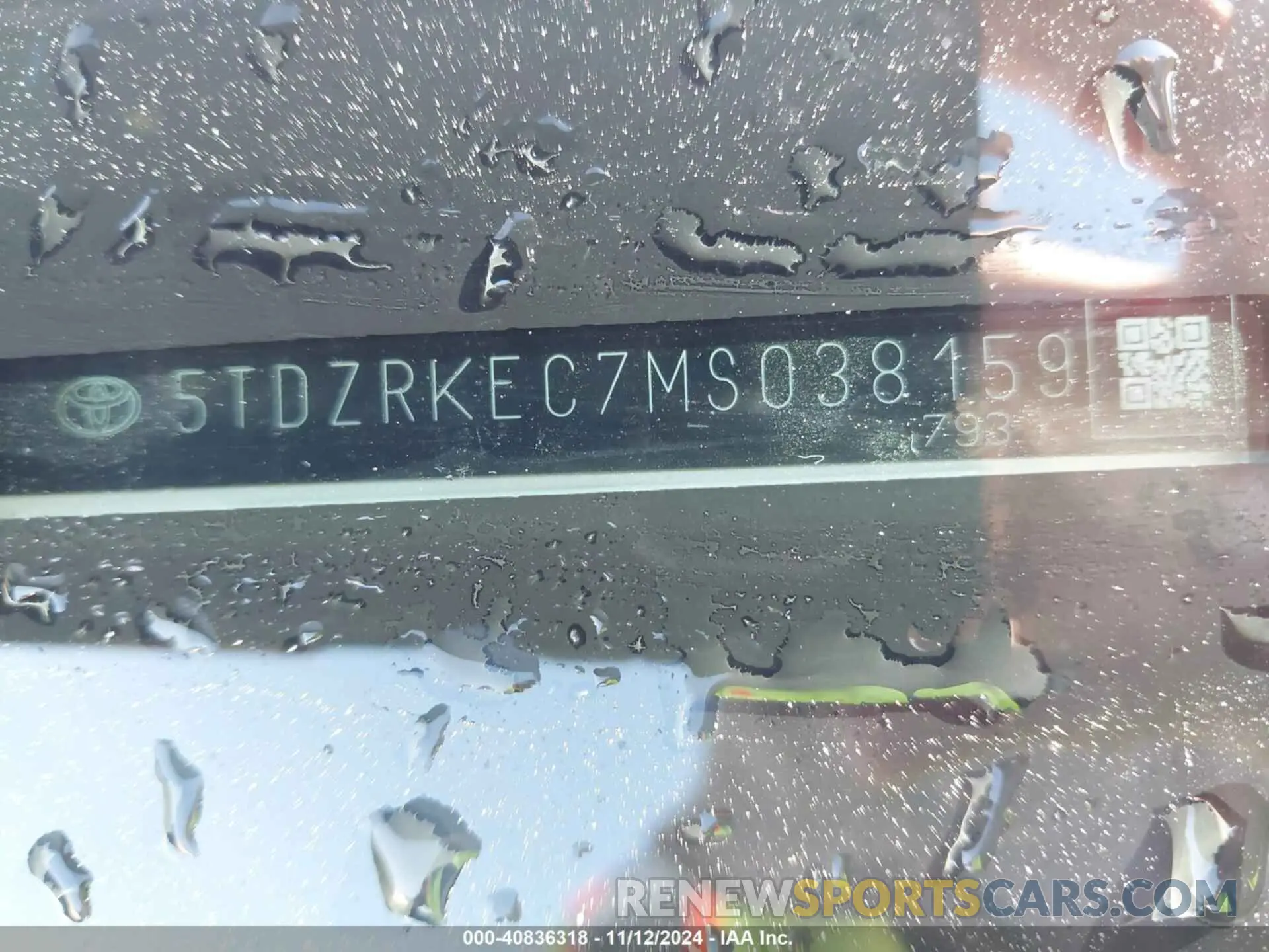 9 Photograph of a damaged car 5TDZRKEC7MS038159 TOYOTA SIENNA 2021