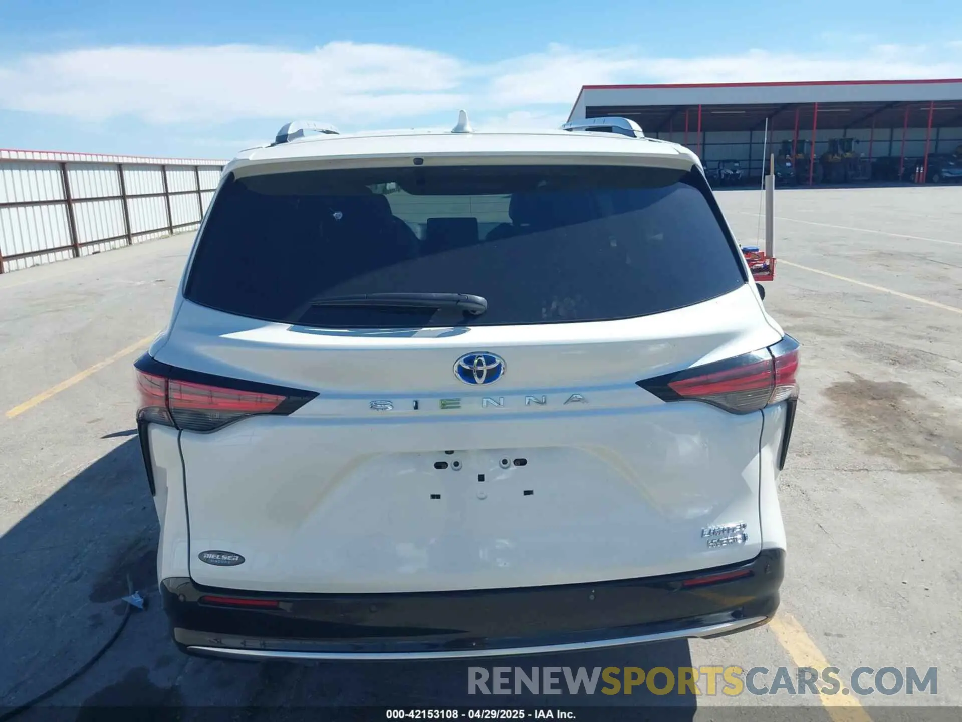 16 Photograph of a damaged car 5TDZRKEC7MS051459 TOYOTA SIENNA 2021