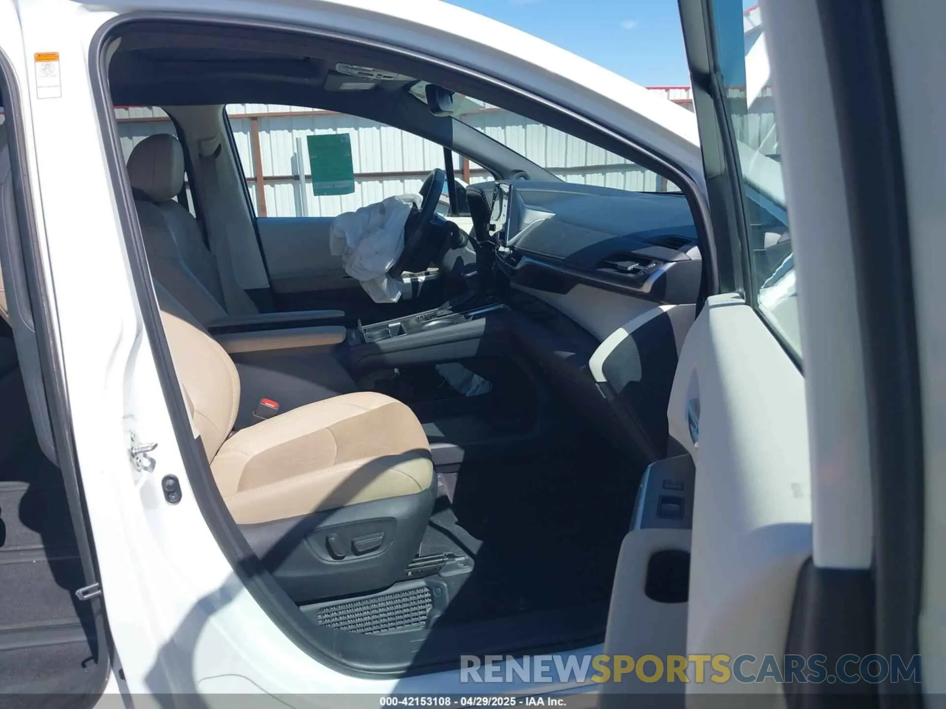 5 Photograph of a damaged car 5TDZRKEC7MS051459 TOYOTA SIENNA 2021