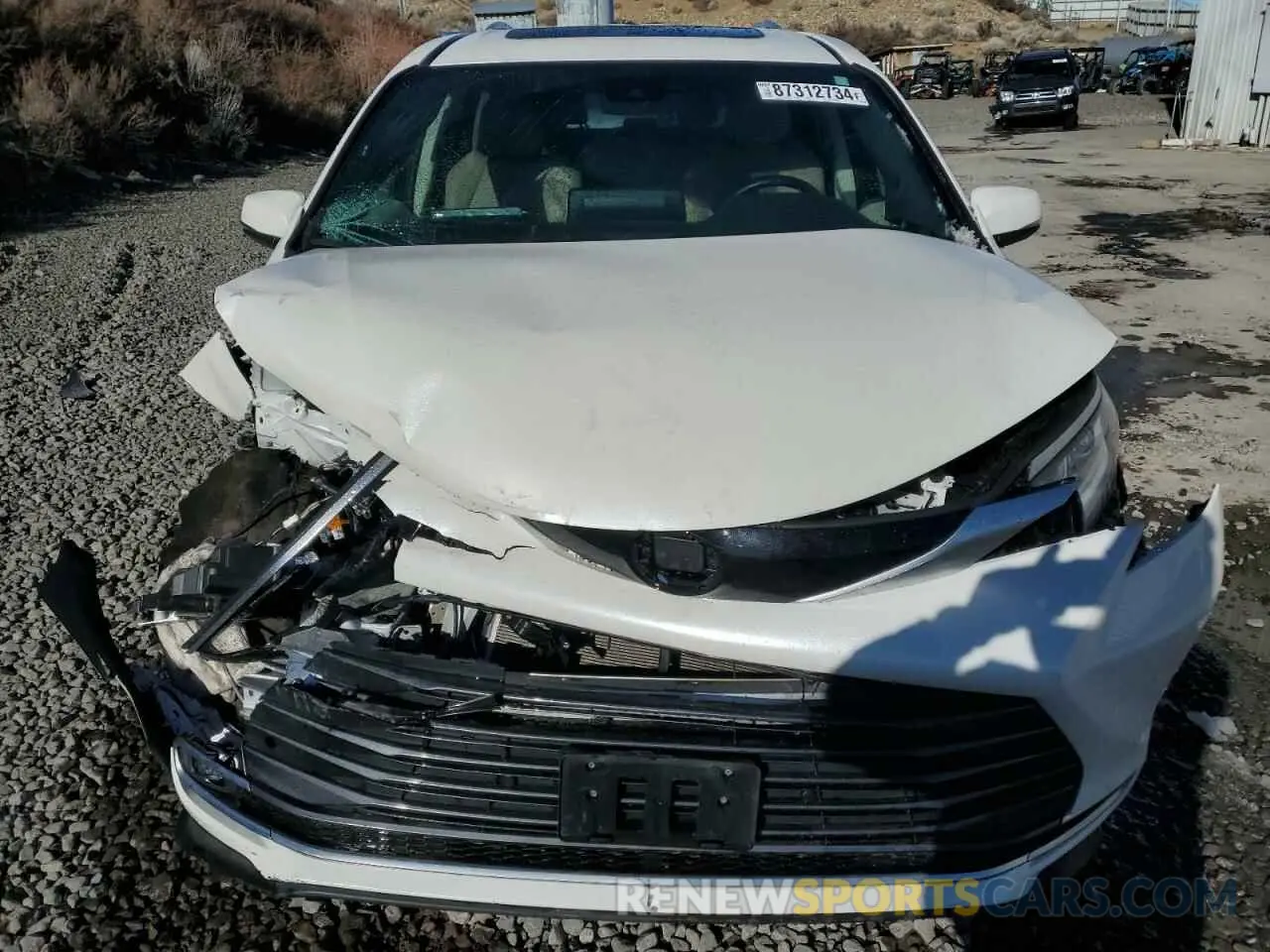 5 Photograph of a damaged car 5TDZSKFC5MS005700 TOYOTA SIENNA 2021
