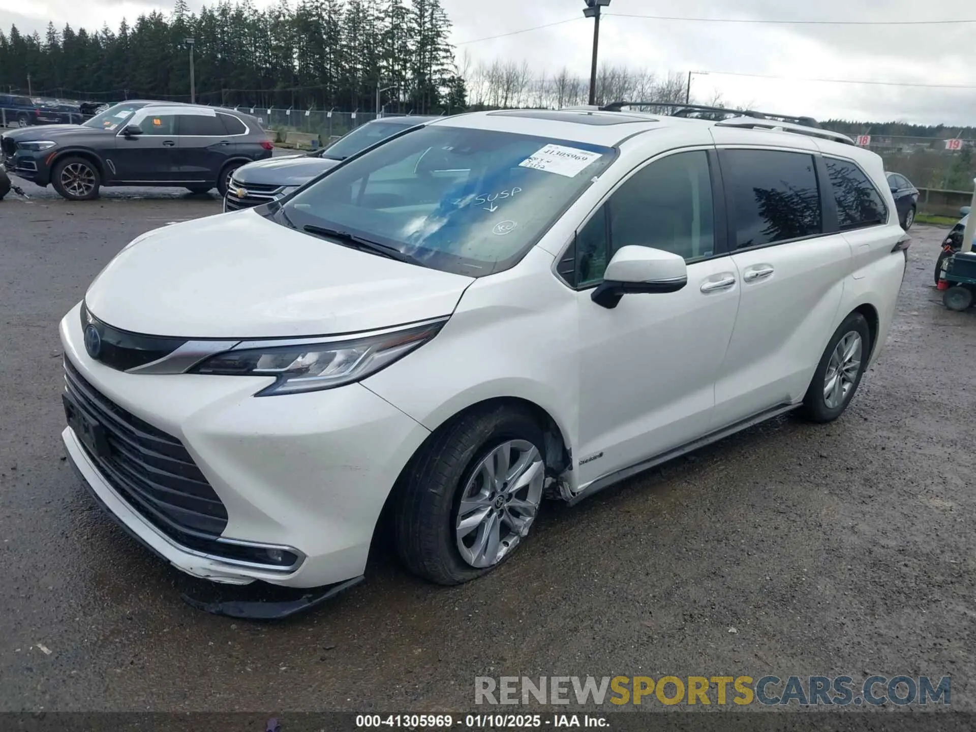 2 Photograph of a damaged car 5TDZSKFC8MS033054 TOYOTA SIENNA 2021