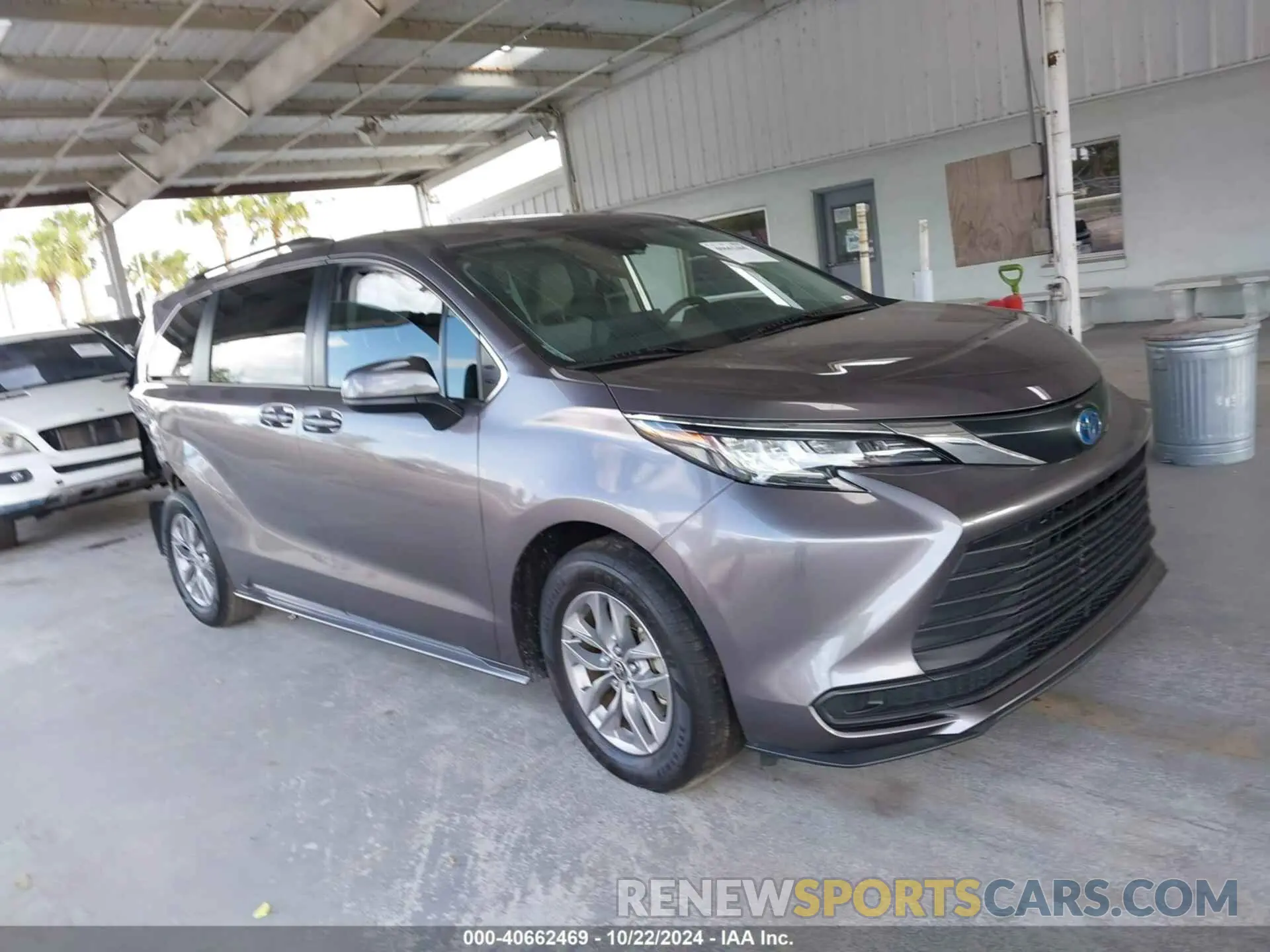 14 Photograph of a damaged car 5TDBRKEC1NS087814 TOYOTA SIENNA 2022
