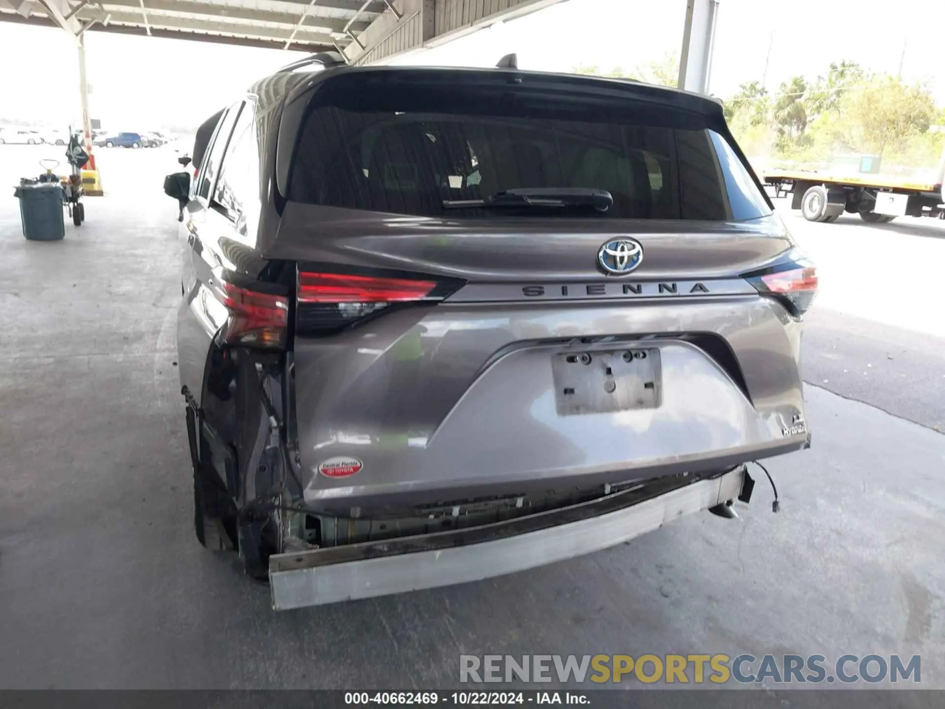 6 Photograph of a damaged car 5TDBRKEC1NS087814 TOYOTA SIENNA 2022
