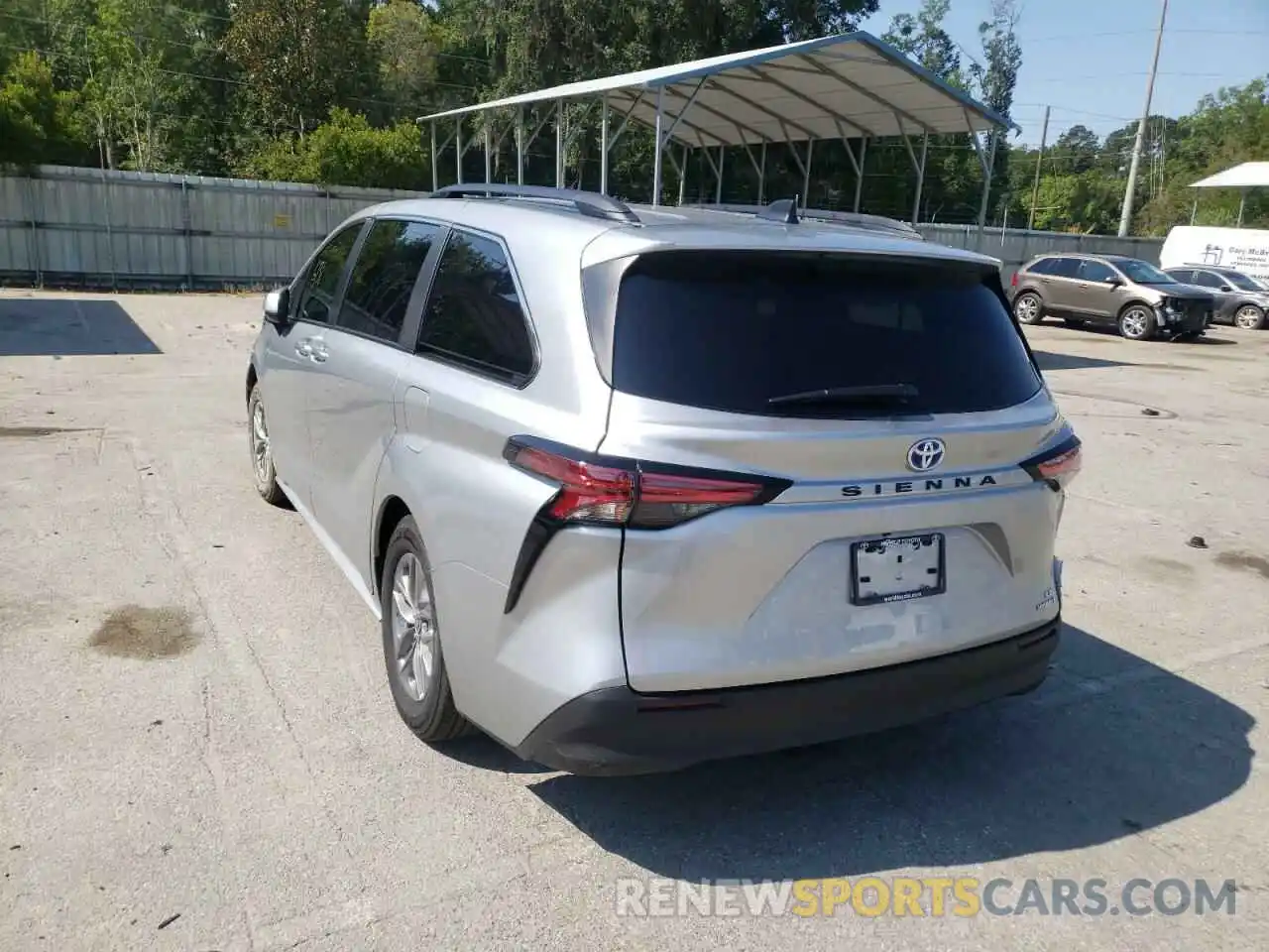 3 Photograph of a damaged car 5TDBRKEC4NS093610 TOYOTA SIENNA 2022