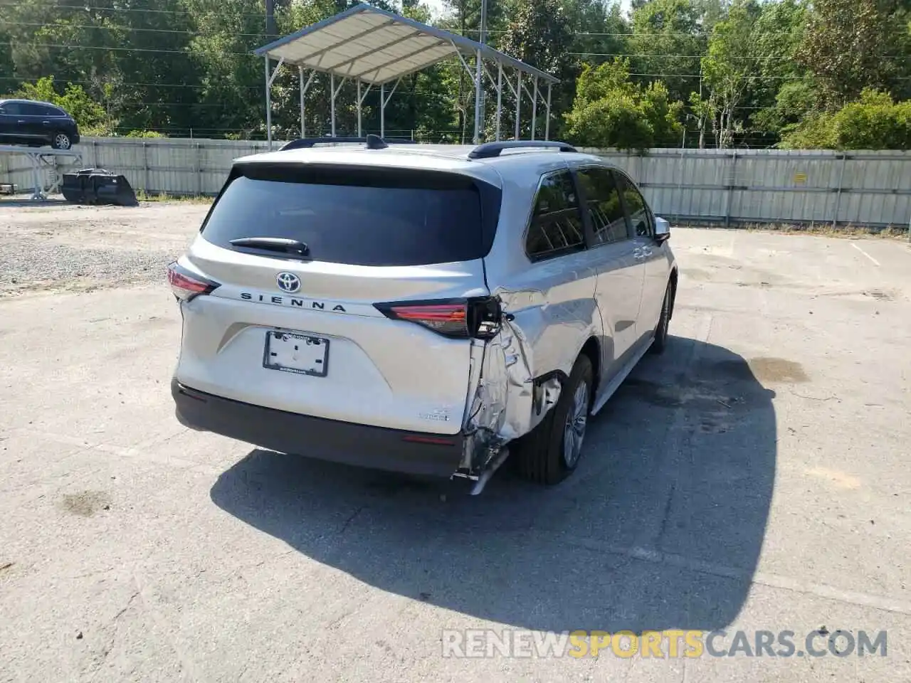 4 Photograph of a damaged car 5TDBRKEC4NS093610 TOYOTA SIENNA 2022