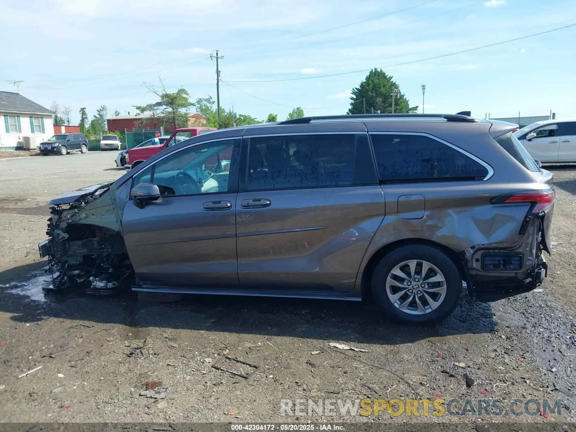 15 Photograph of a damaged car 5TDBSKFC1NS049616 TOYOTA SIENNA 2022