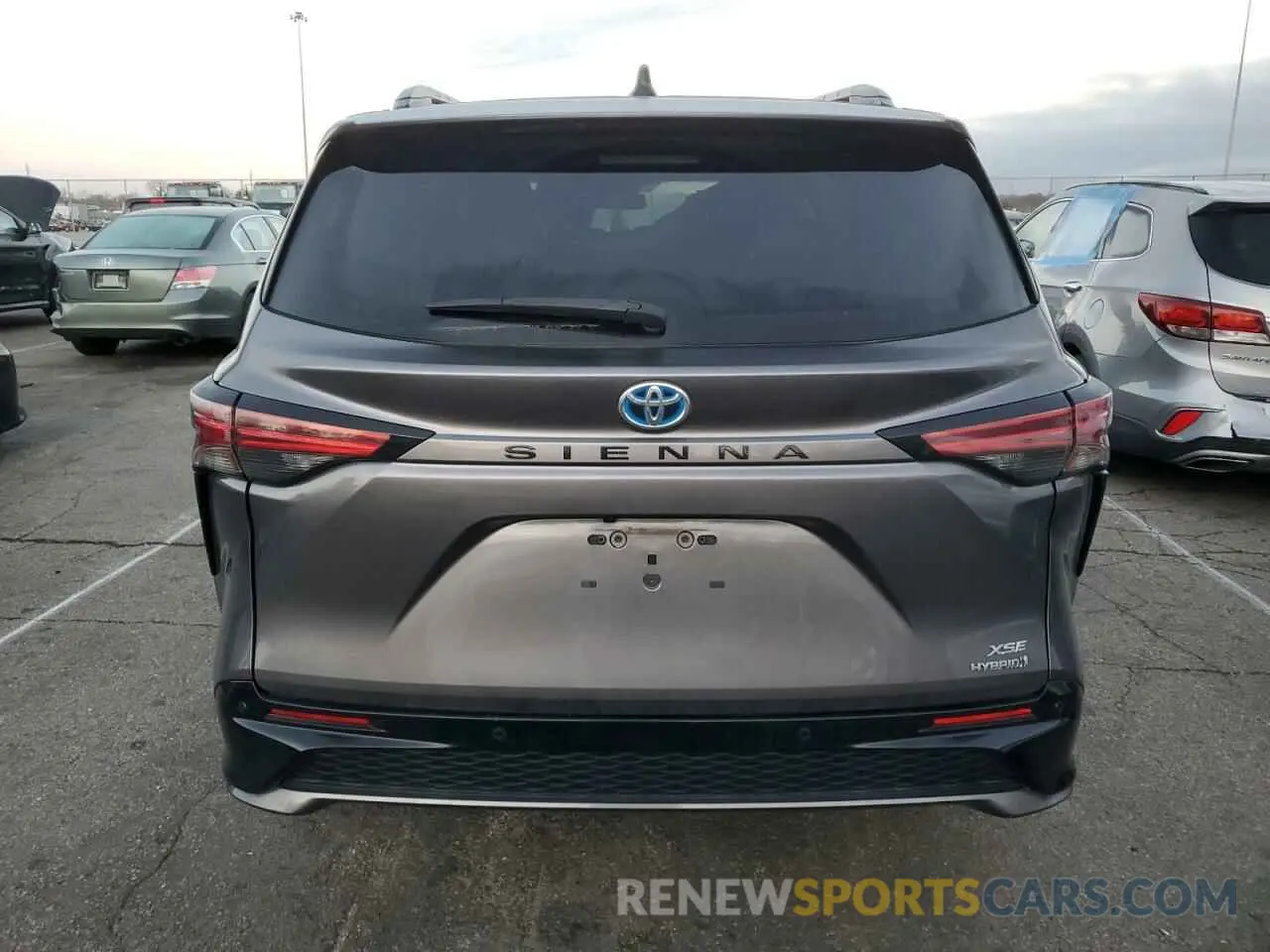 6 Photograph of a damaged car 5TDDRKEC1NS078748 TOYOTA SIENNA 2022