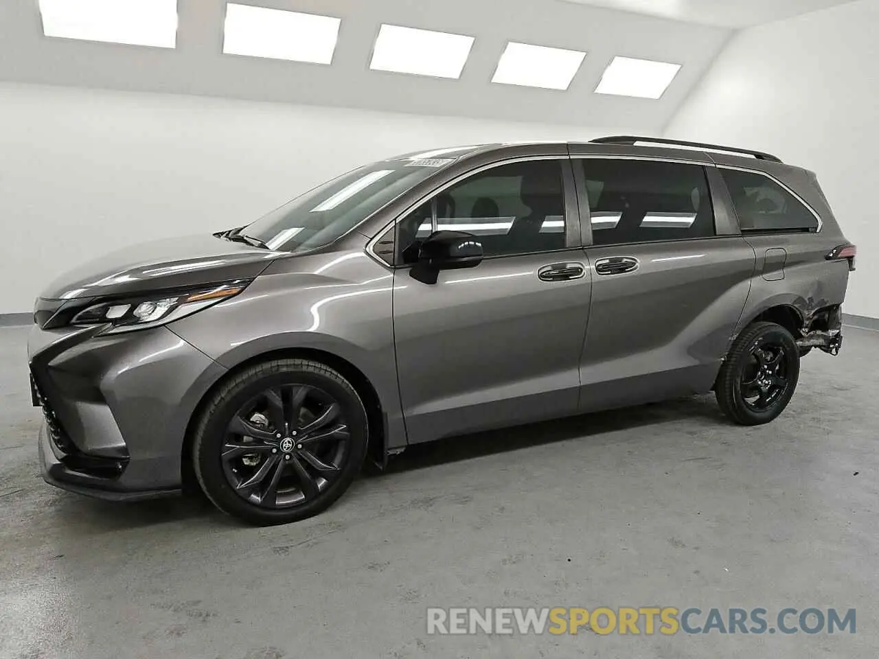 1 Photograph of a damaged car 5TDDRKEC6NS097540 TOYOTA SIENNA 2022