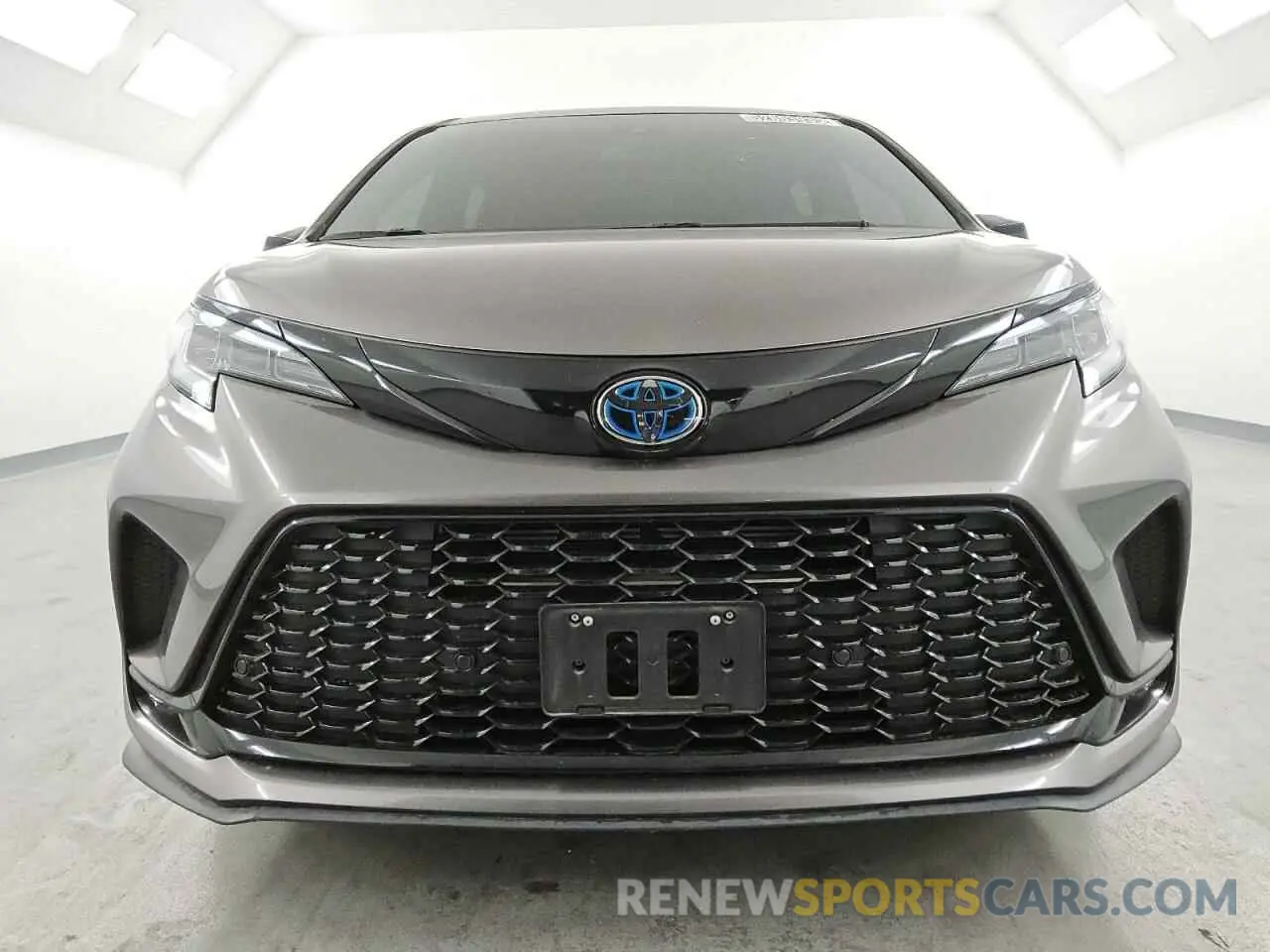 5 Photograph of a damaged car 5TDDRKEC6NS097540 TOYOTA SIENNA 2022