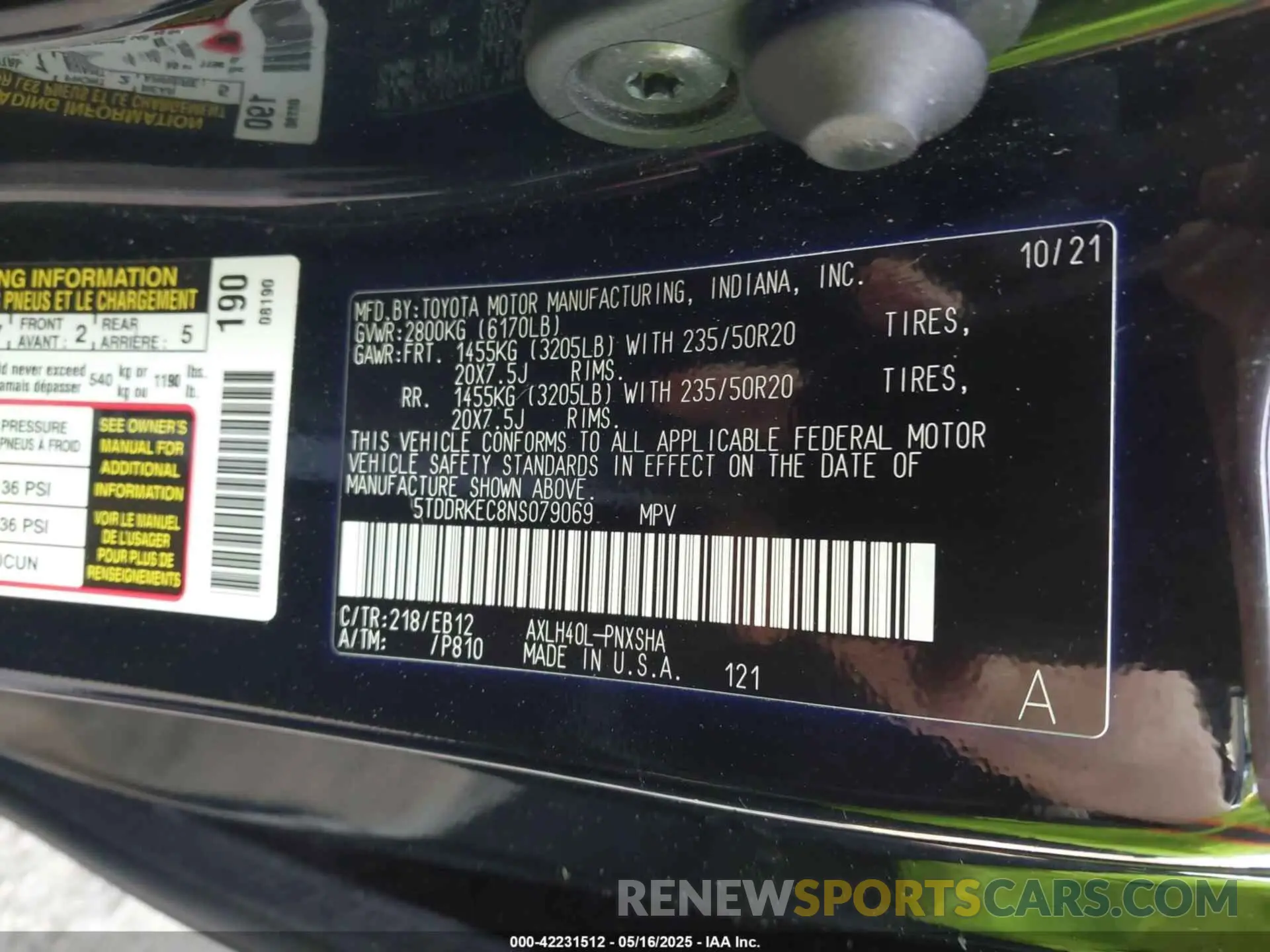 9 Photograph of a damaged car 5TDDRKEC8NS079069 TOYOTA SIENNA 2022