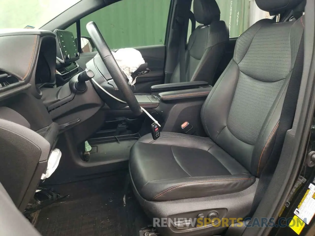 7 Photograph of a damaged car 5TDDRKEC8NS103211 TOYOTA SIENNA 2022