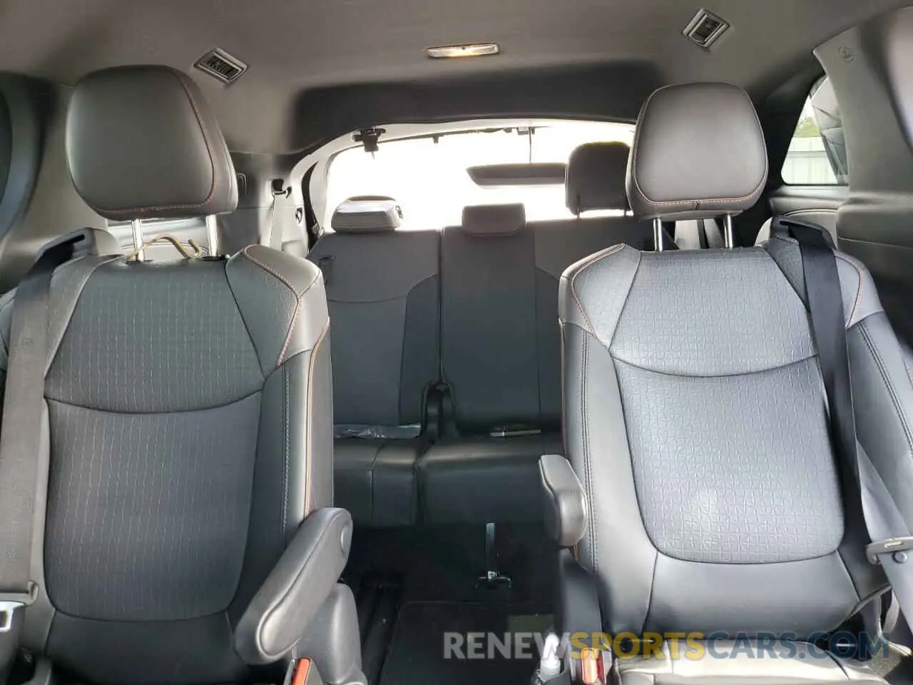 10 Photograph of a damaged car 5TDDSKFC1NS059278 TOYOTA SIENNA 2022