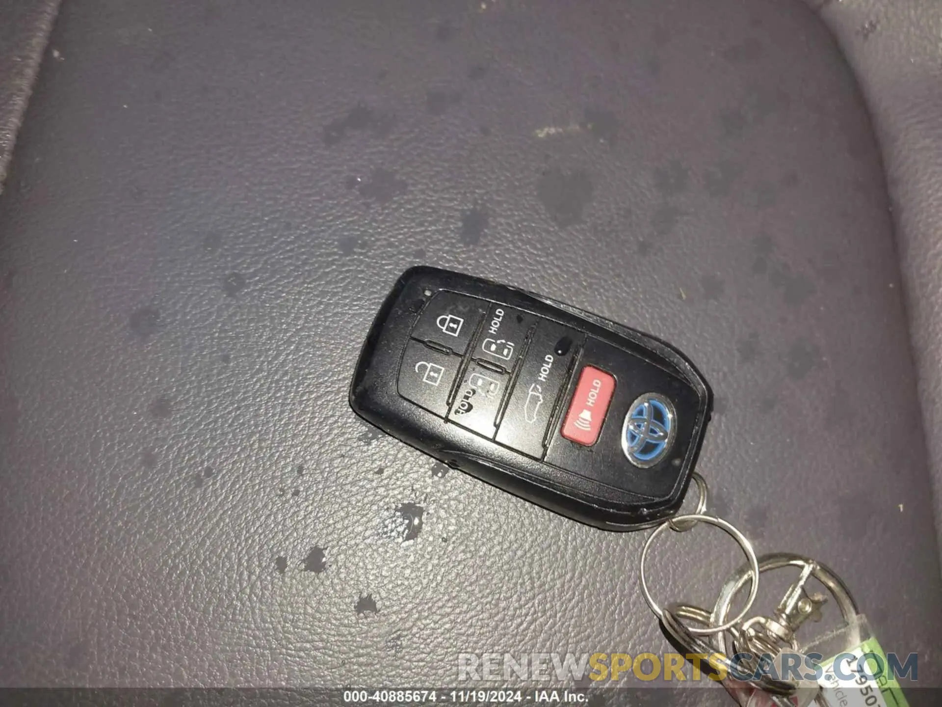 11 Photograph of a damaged car 5TDDSKFC9NS072165 TOYOTA SIENNA 2022