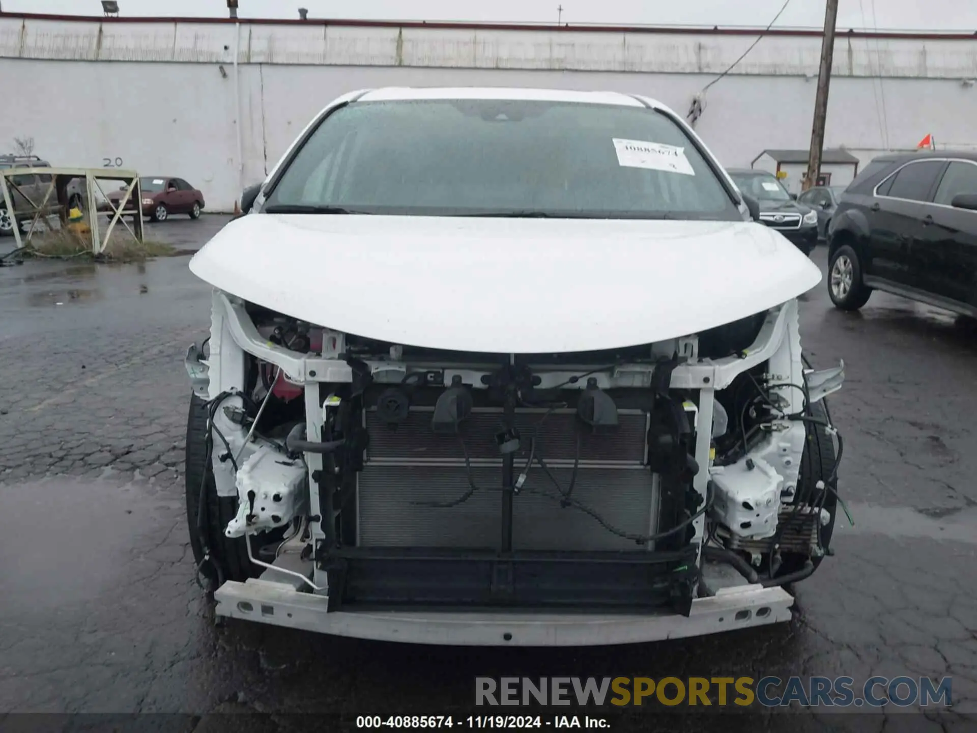 13 Photograph of a damaged car 5TDDSKFC9NS072165 TOYOTA SIENNA 2022