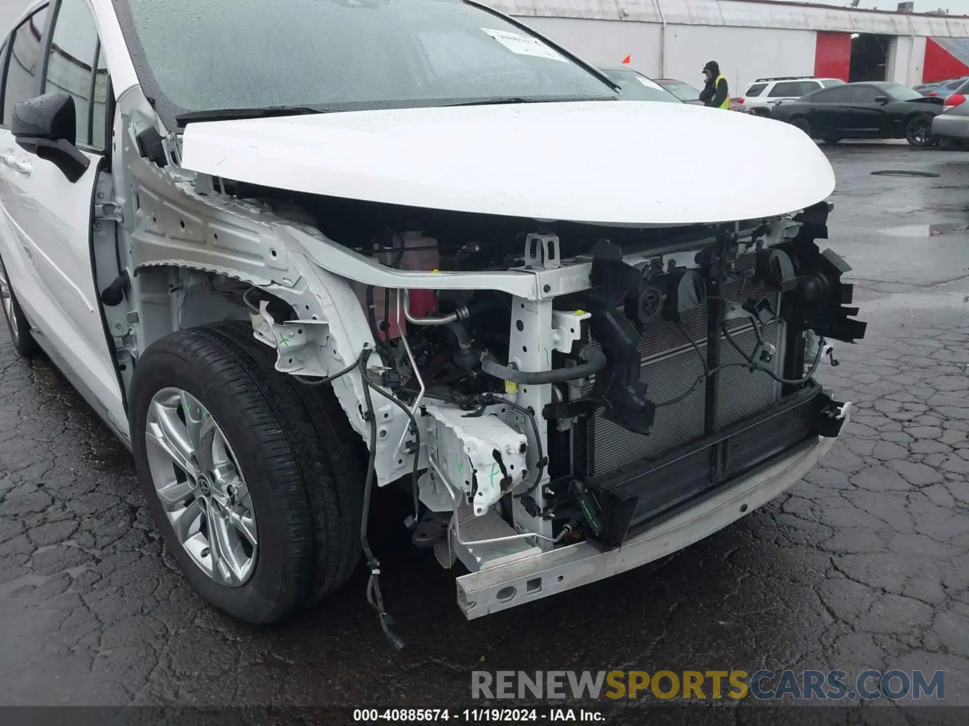 18 Photograph of a damaged car 5TDDSKFC9NS072165 TOYOTA SIENNA 2022