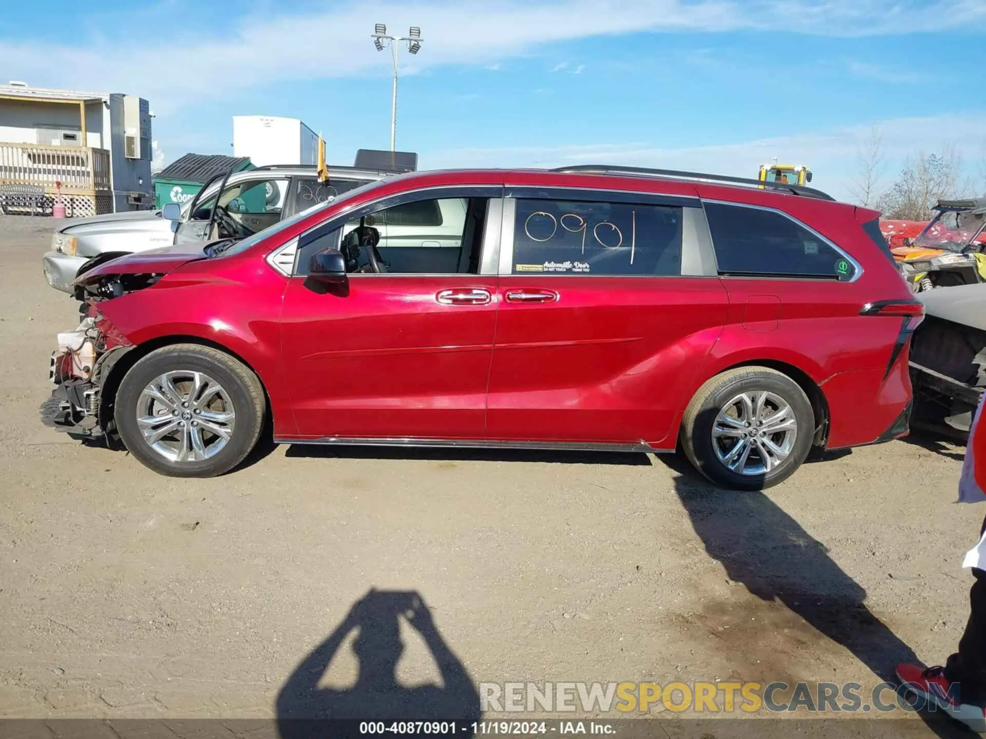 14 Photograph of a damaged car 5TDDSKFCXNS046982 TOYOTA SIENNA 2022