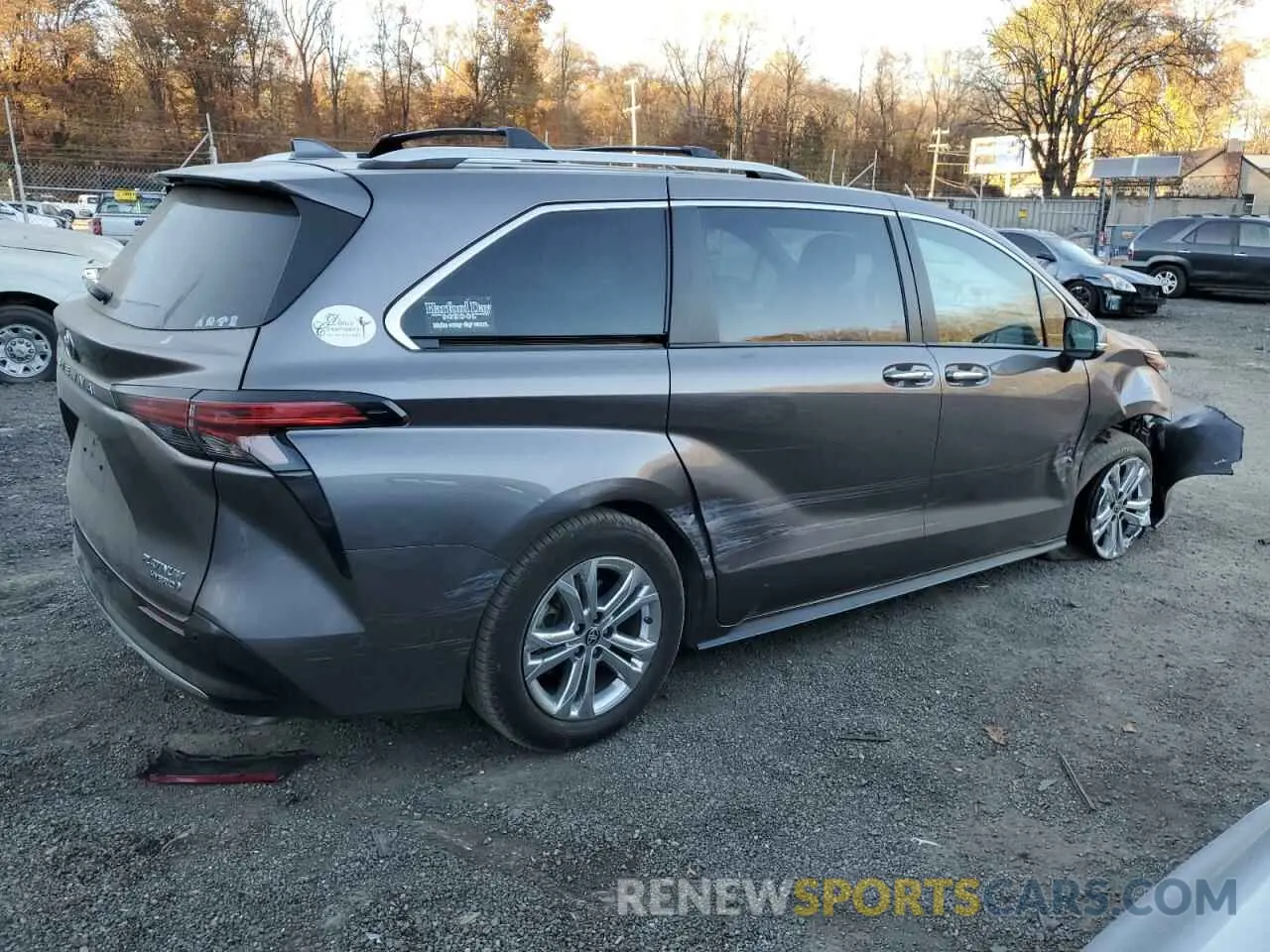 3 Photograph of a damaged car 5TDESKFC0NS041276 TOYOTA SIENNA 2022