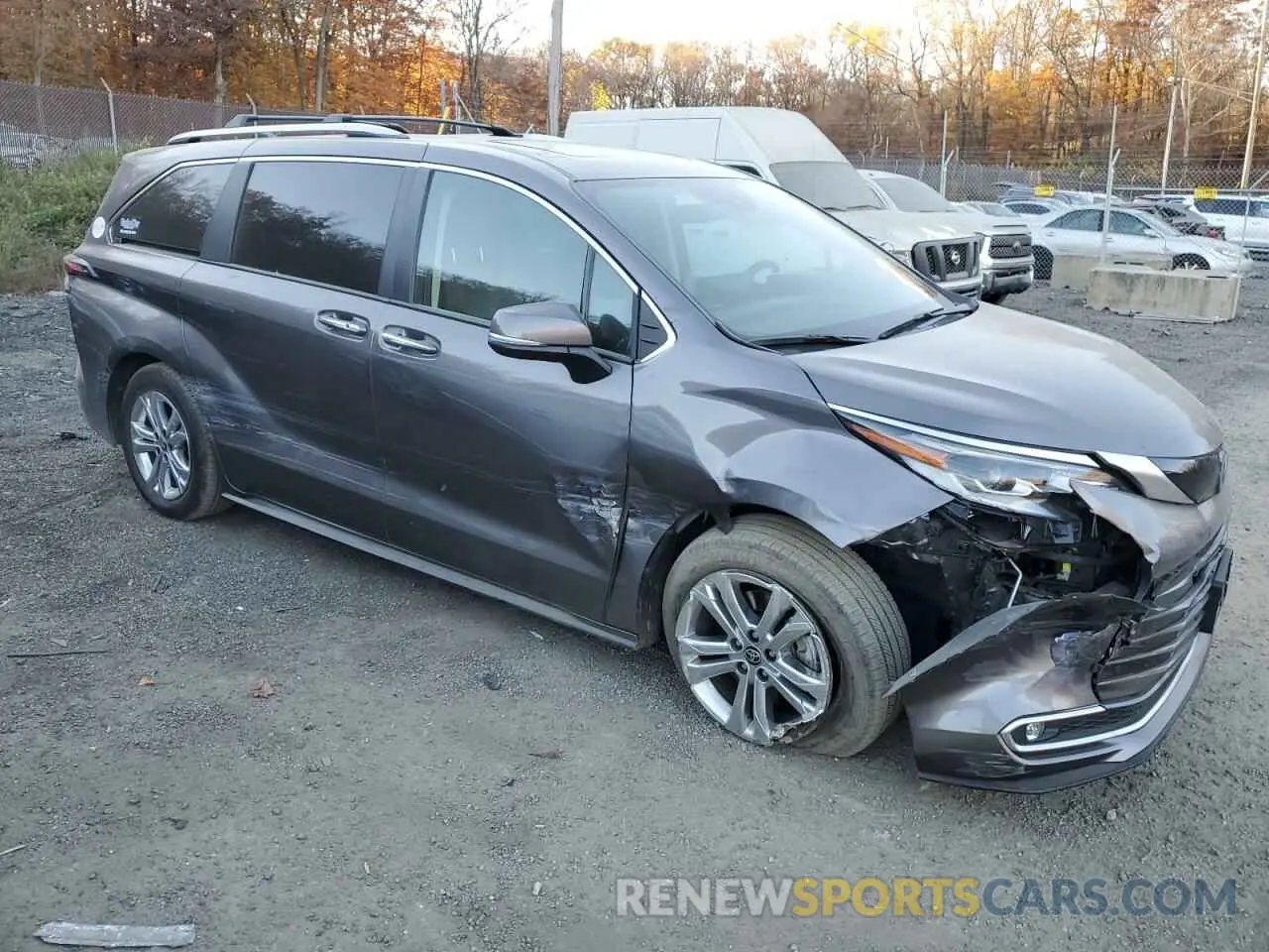 4 Photograph of a damaged car 5TDESKFC0NS041276 TOYOTA SIENNA 2022
