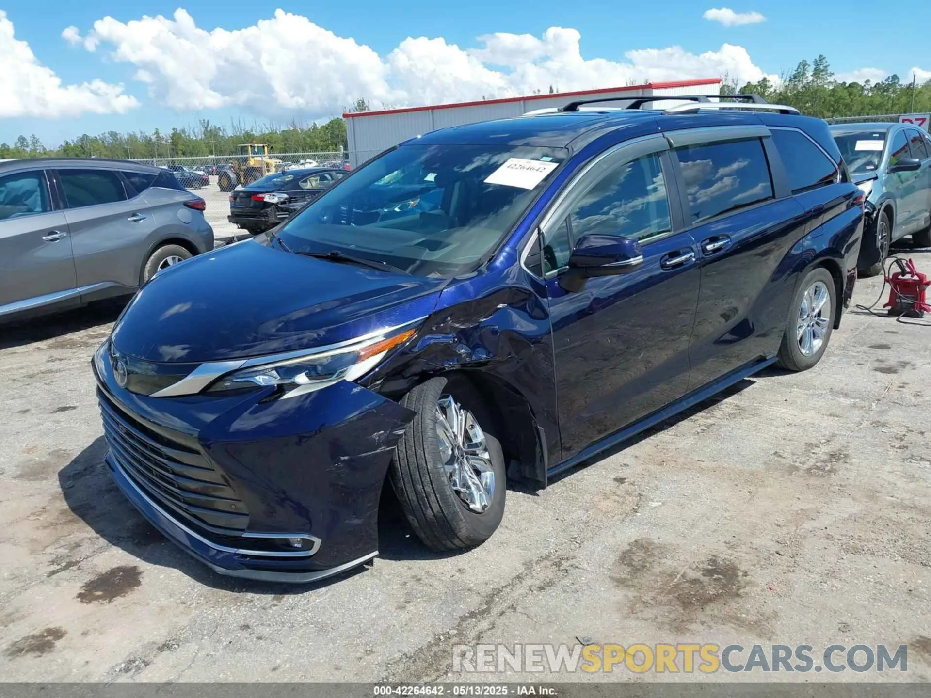 6 Photograph of a damaged car 5TDESKFC4NS072028 TOYOTA SIENNA 2022