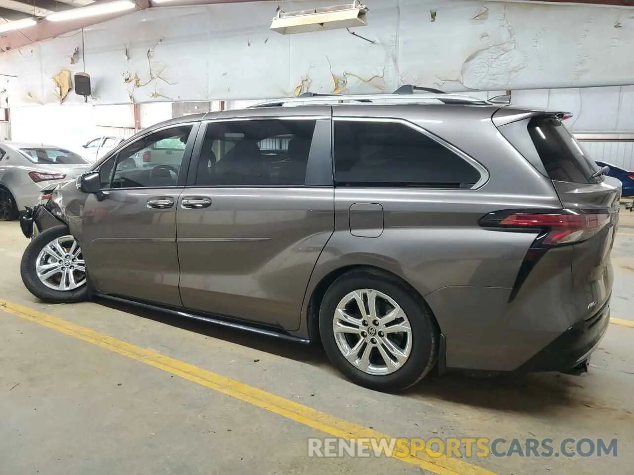 2 Photograph of a damaged car 5TDESKFC9NS059792 TOYOTA SIENNA 2022
