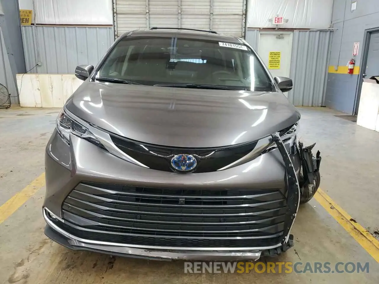 5 Photograph of a damaged car 5TDESKFC9NS059792 TOYOTA SIENNA 2022