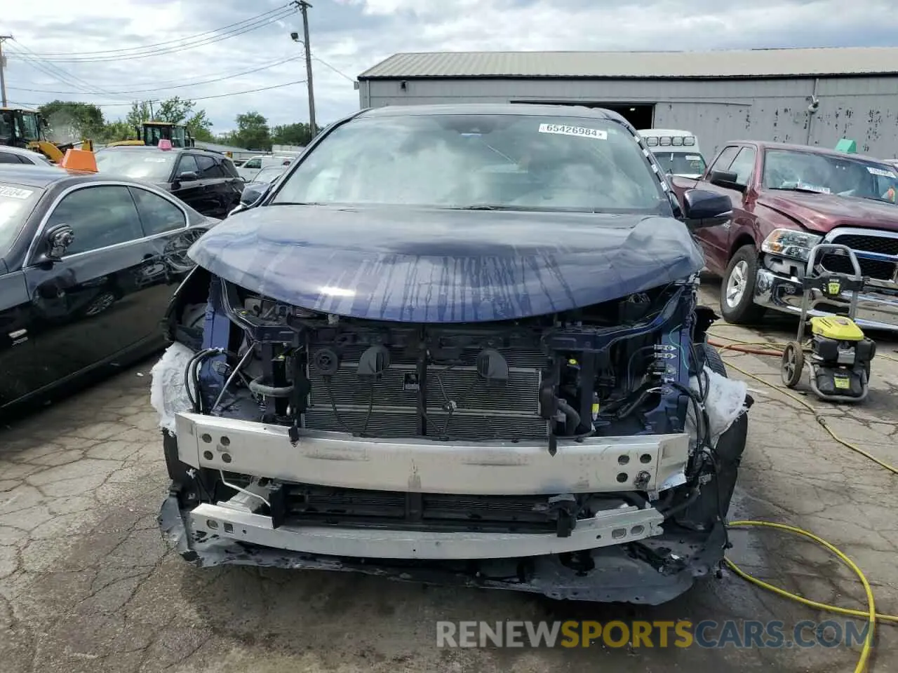 5 Photograph of a damaged car 5TDESKFCXNS056965 TOYOTA SIENNA 2022